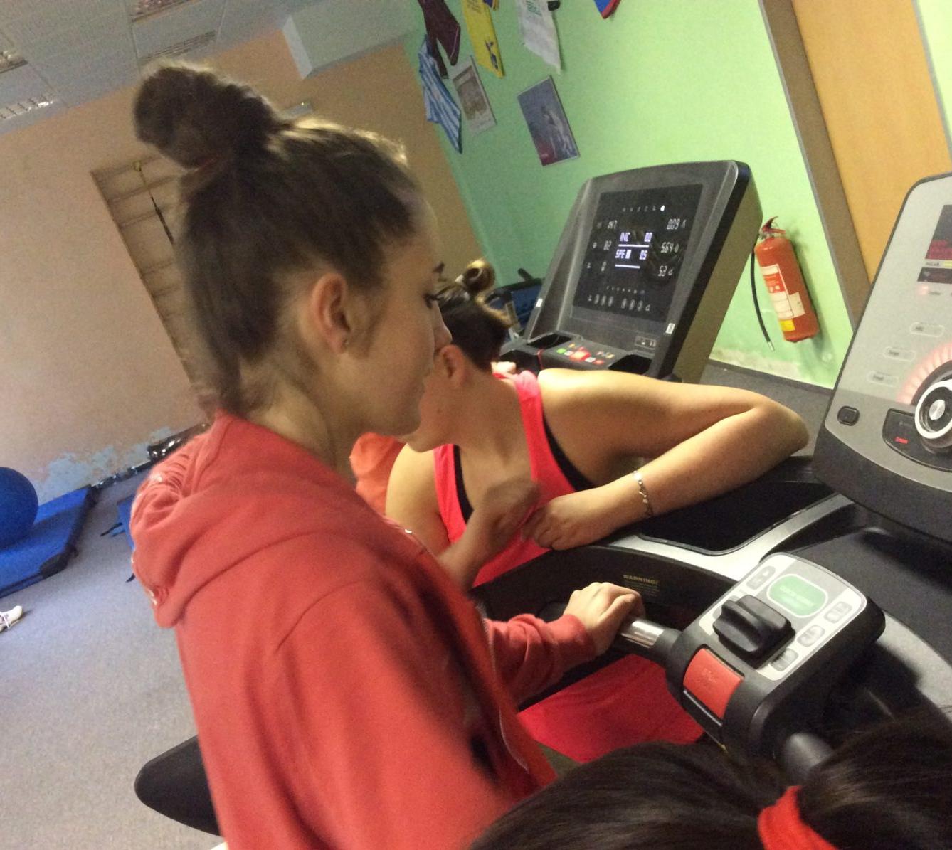 Návštěva posilovny - dívky z 8. a 9. třídy - 4