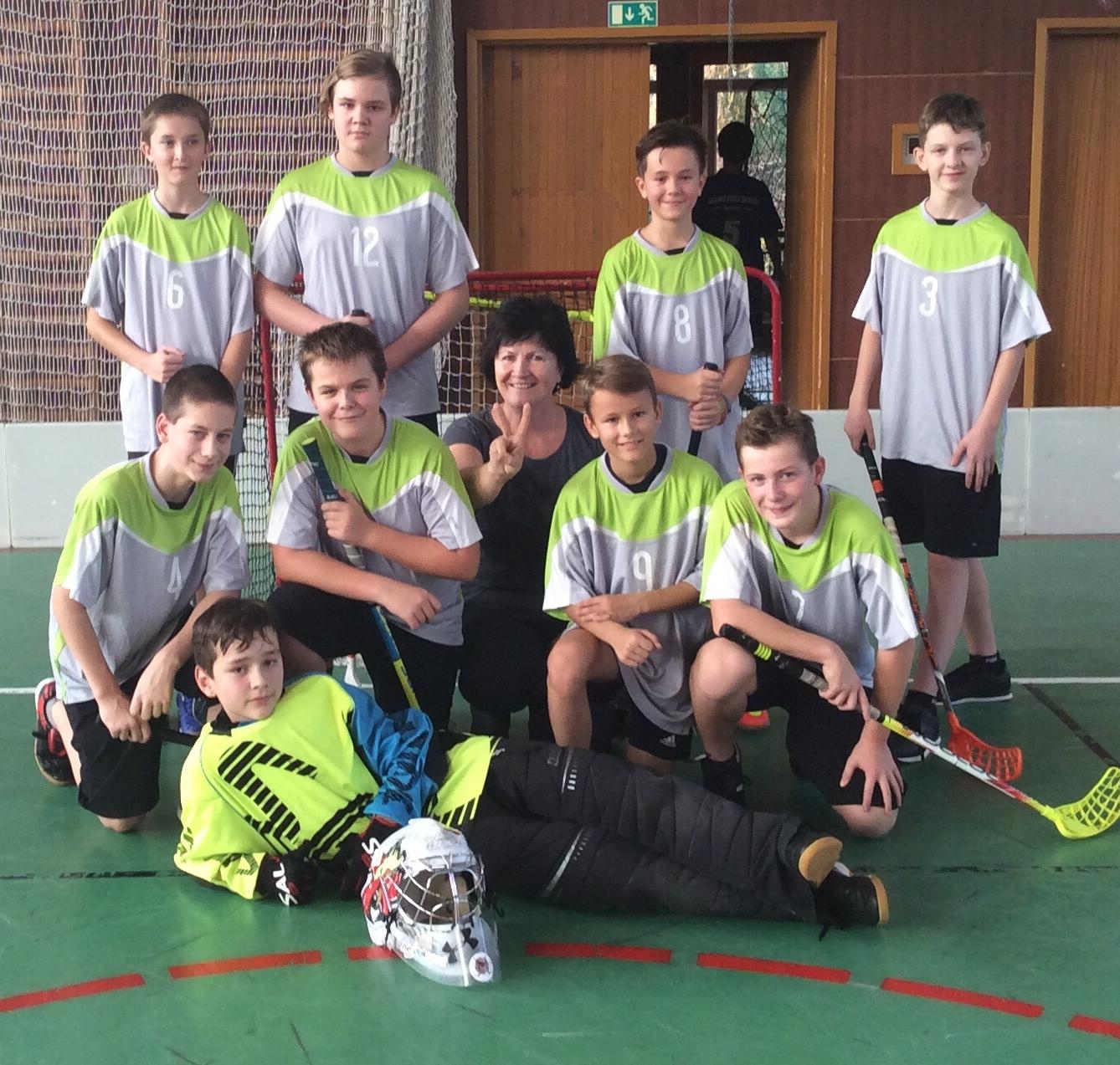 Úspěch mladších florbalistů na okrsku - 1