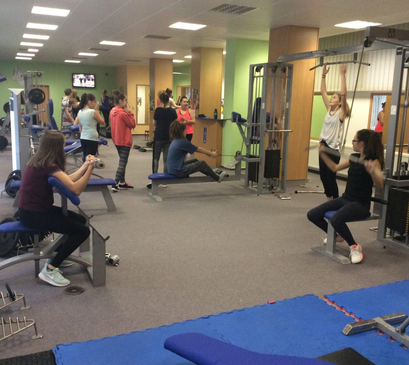 Návštěva posilovny - dívky z 8. a 9. třídy - 6
