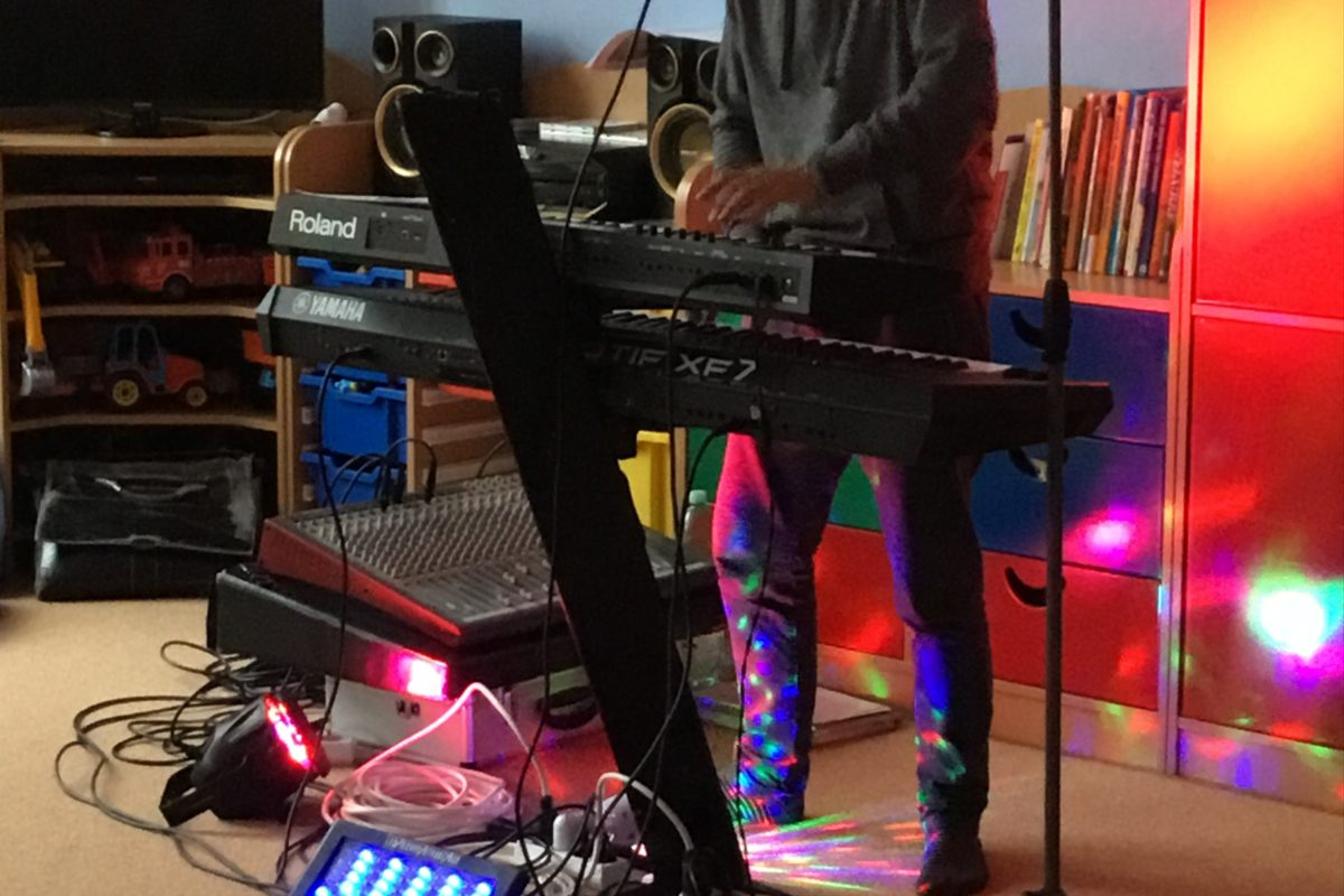 "RYTMICKÁ SHOW" v MŠ