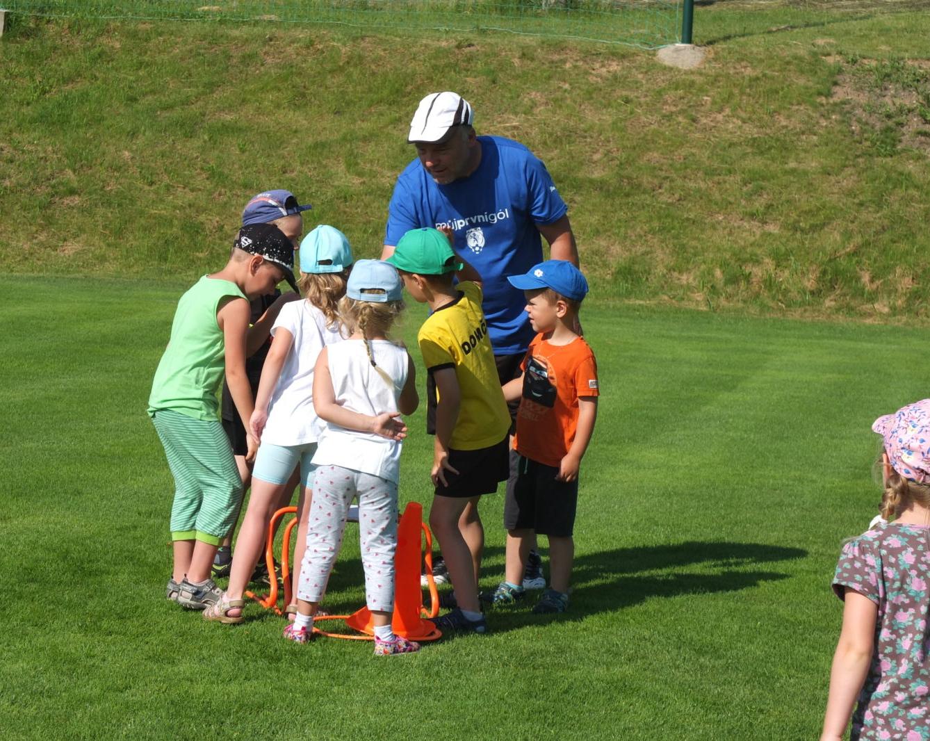 Na hřišti s fotbalisty - 13