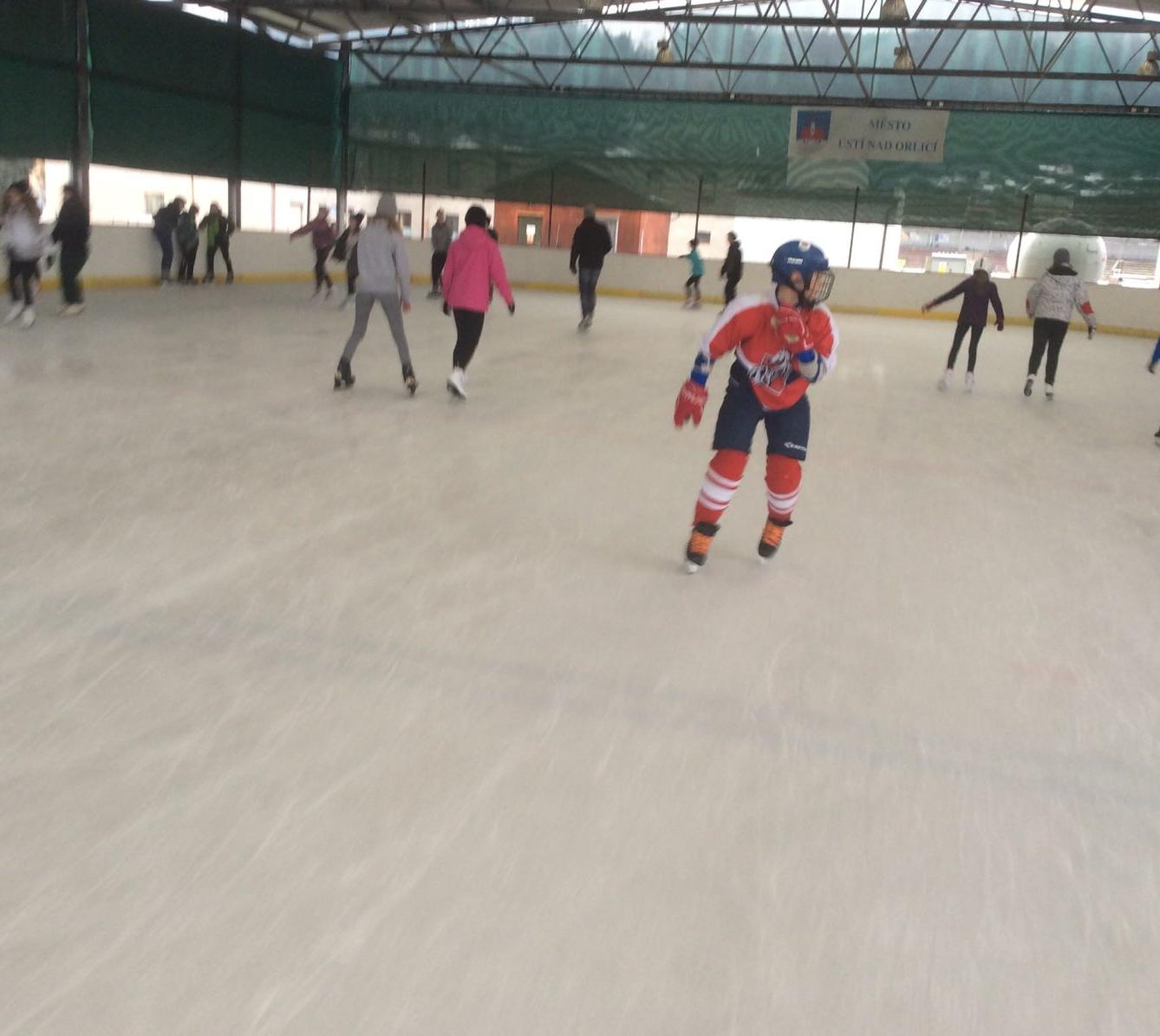 Vánoční bruslení - 1
