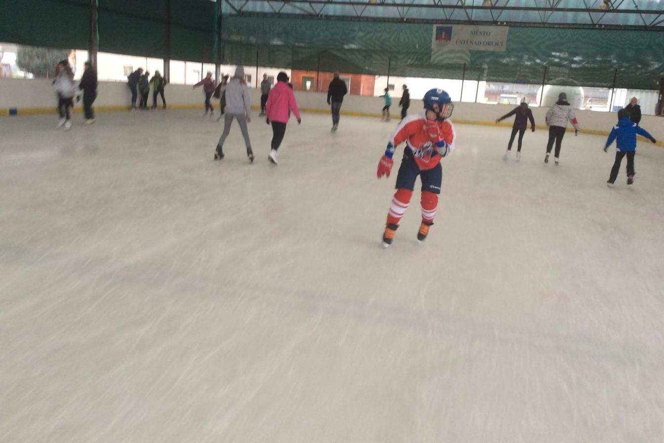 Vánoční bruslení