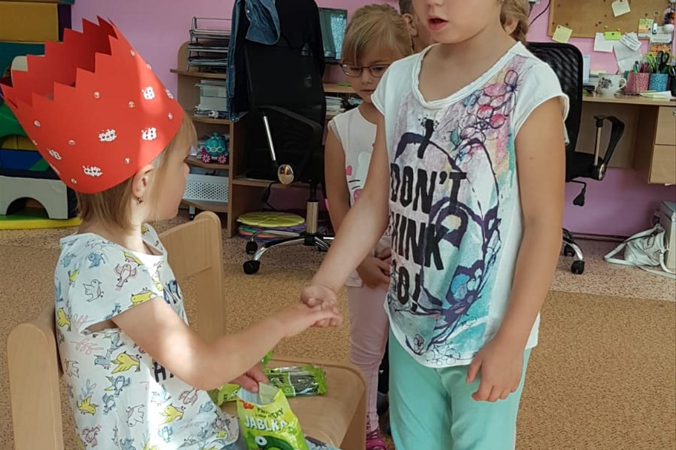 SLAVÍME: BARUNKA MÁ NAROZENINY