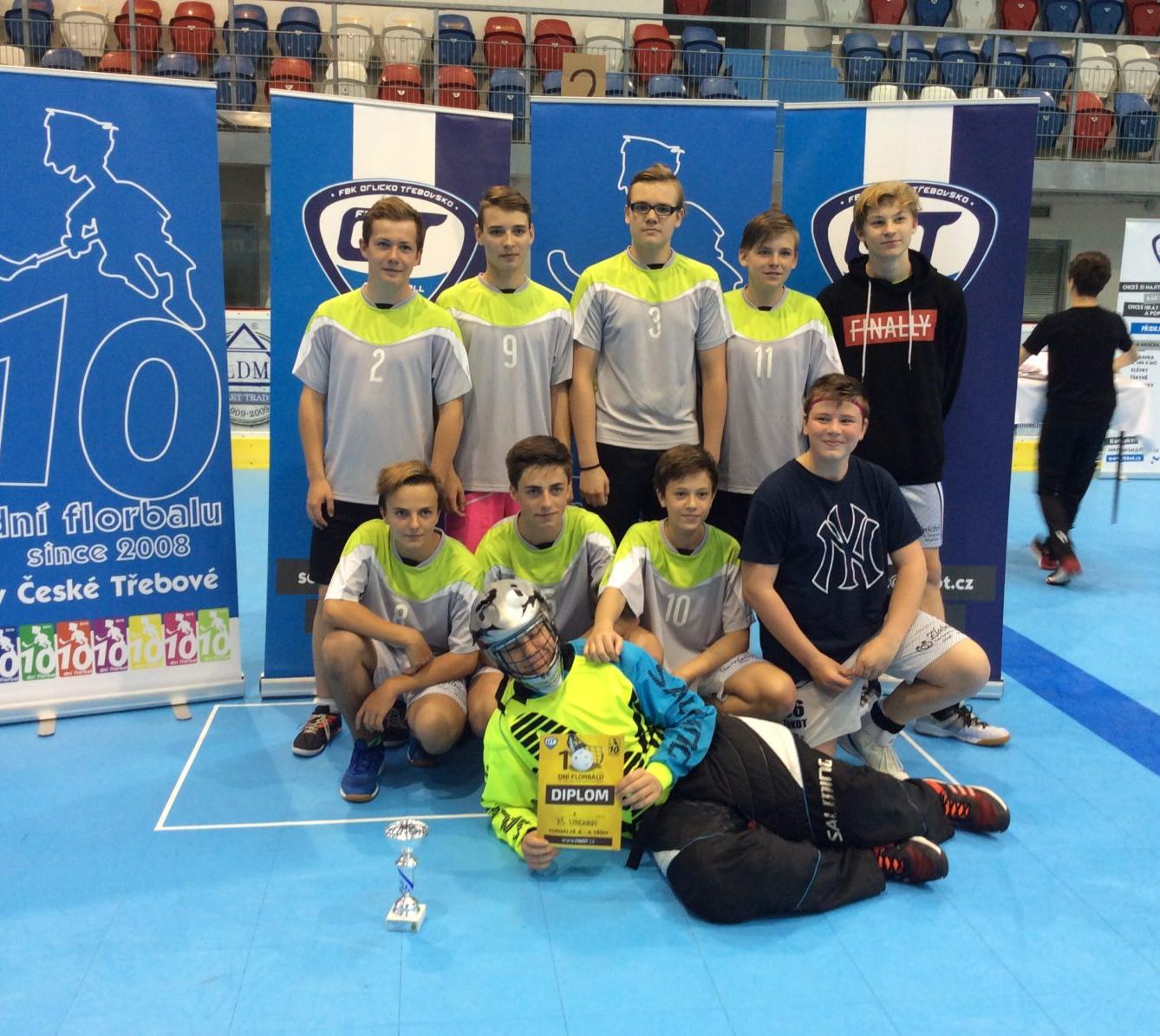 Vítězství našeho týmu na akci 10 dní florbalu v České Třebové - 12