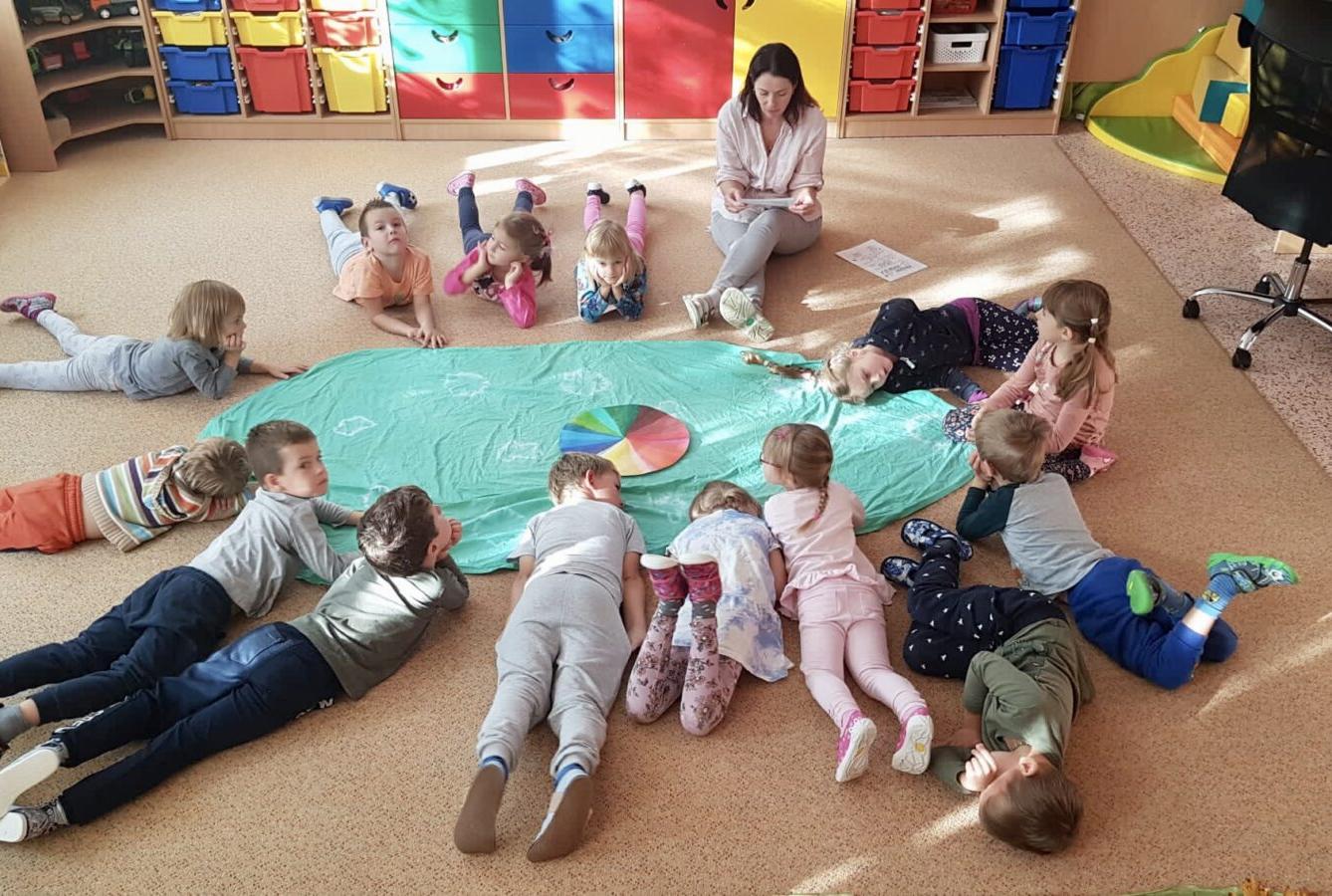 SOVIČKY: ,,LISTÍ ŽLOUTNE POLETUJE" - 1