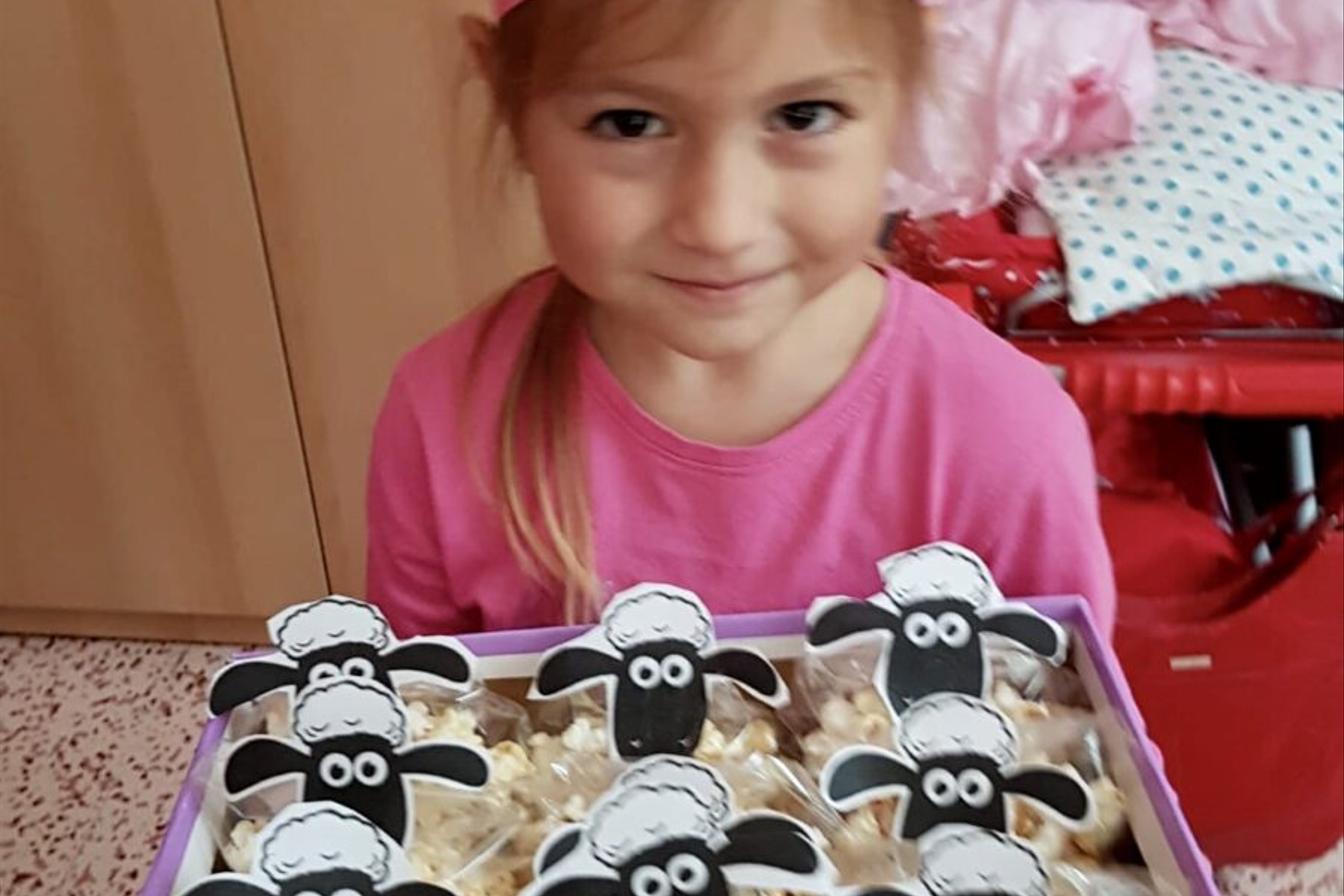 MICHALKA SLAVÍ NAROZENINY