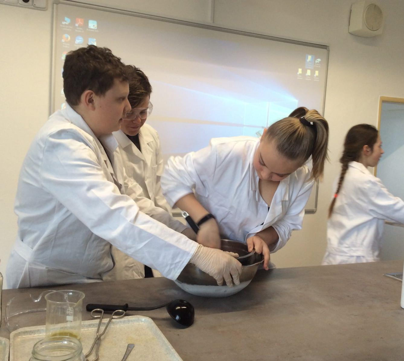 Odpoledne s pokusy Přírodovědného kroužku - 27