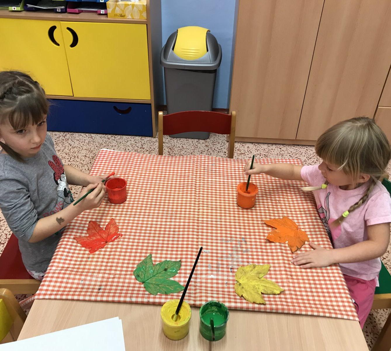 TVOŘENÍČKO: ,,LISTÍ ŽLOUTNE, POLETUJE" - 4