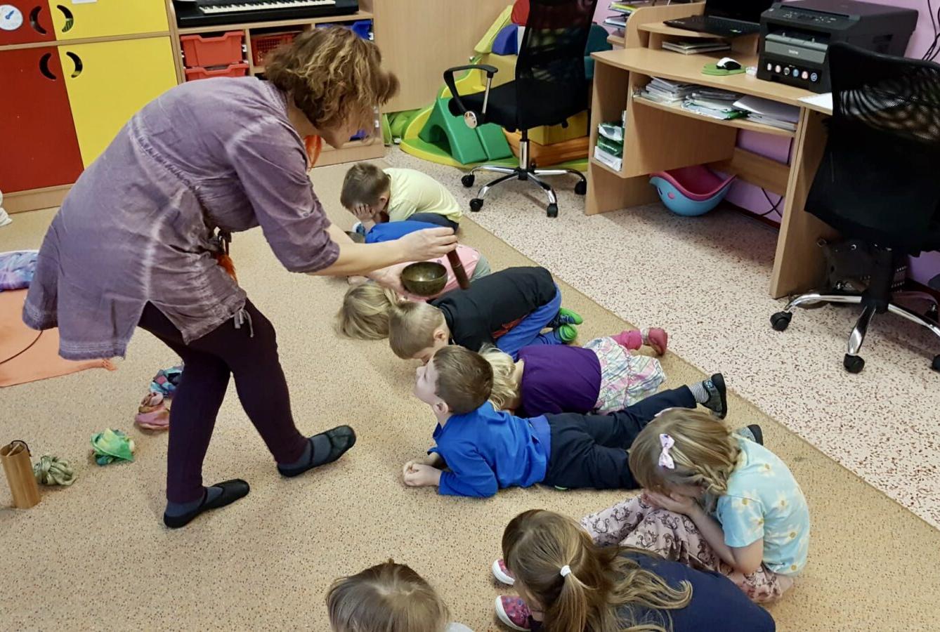 MUZIKOTERAPIE: ,,INDIÁNSKÁ POHÁDKA" - 7