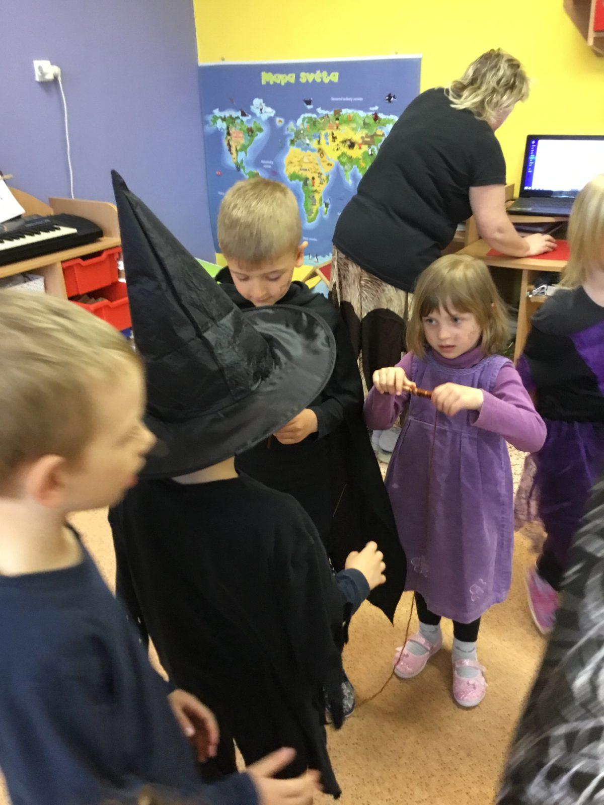 ČARODĚJNICKÉ DOPOLEDNE II. - 4