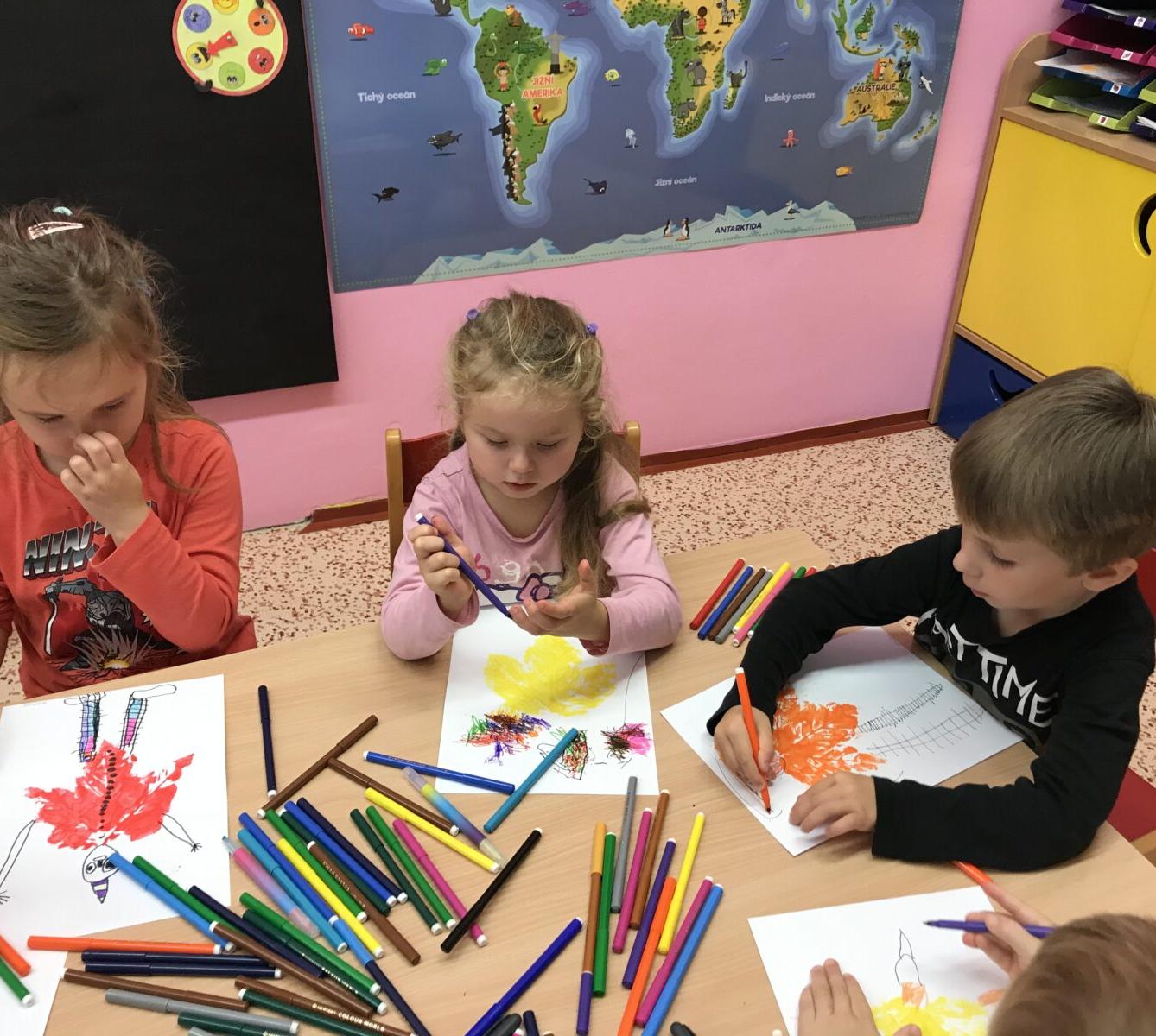 TVOŘENÍČKO: ,,LISTÍ ŽLOUTNE, POLETUJE" - 10