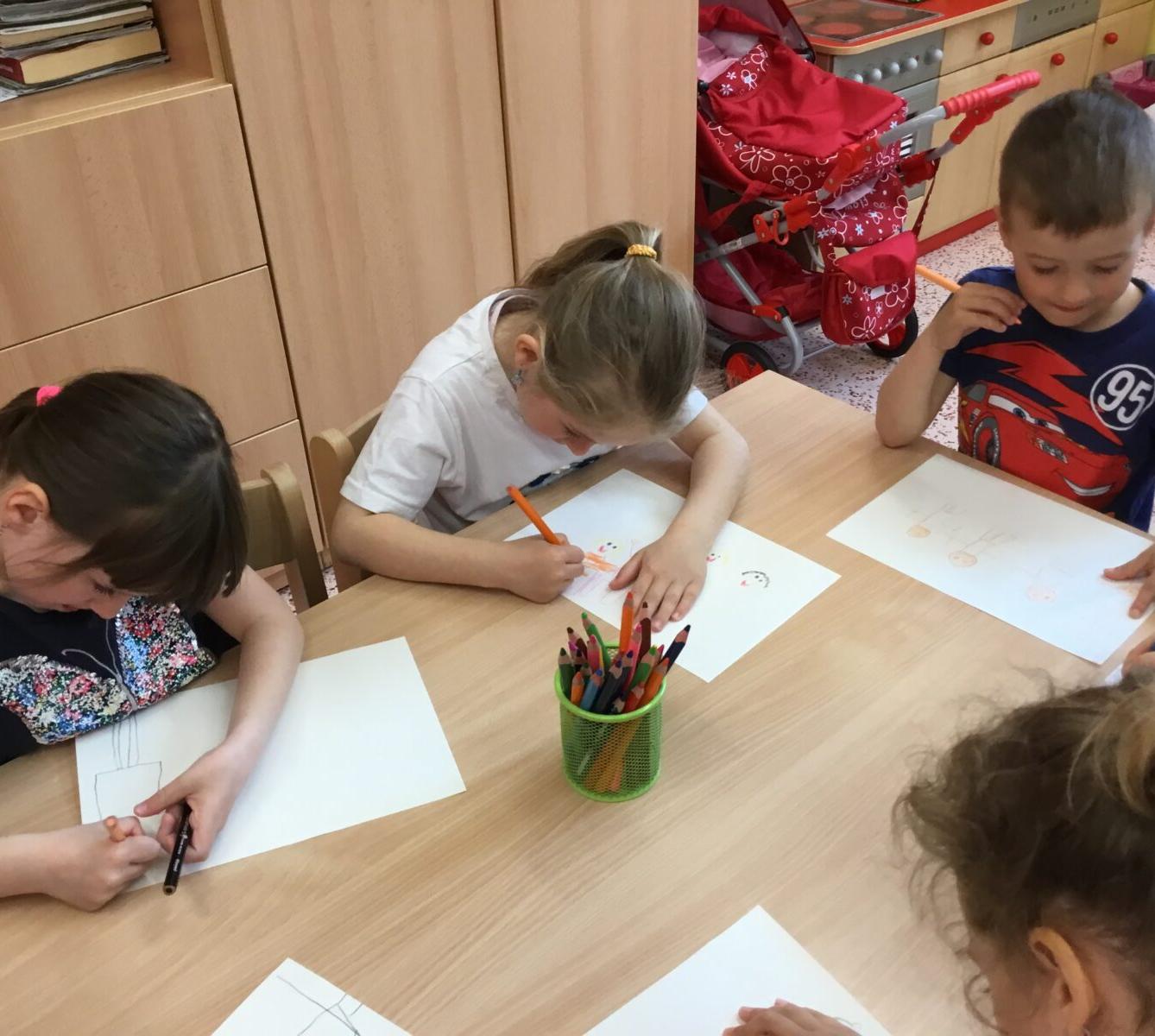 SOVIČKY: ,,MAMINKA MÁ SVÁTEK, RODINA" - 12