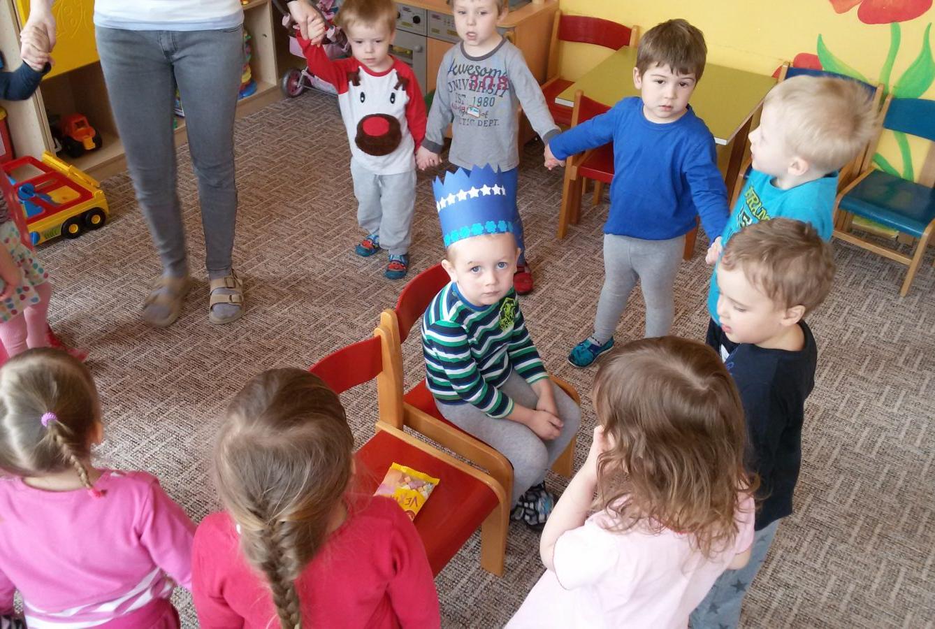 Broučci slaví: Toníček měl narozeniny - 1