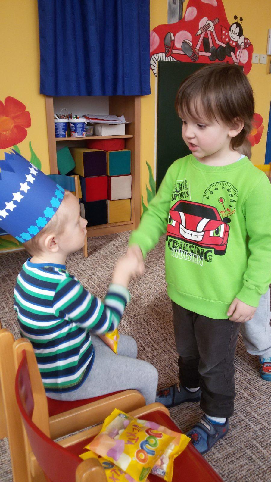 Broučci slaví: Toníček měl narozeniny - 12