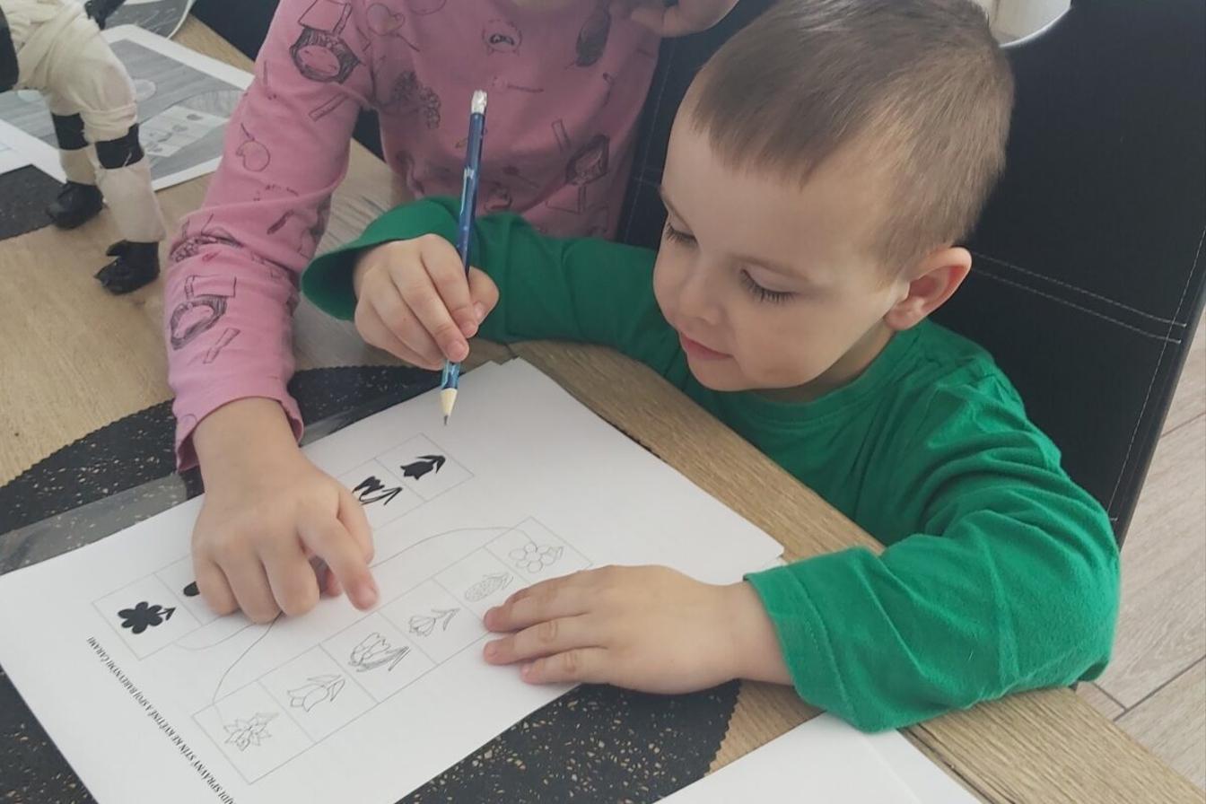 Distanční výuka (O zakletých stromech) - mladší děti :-)