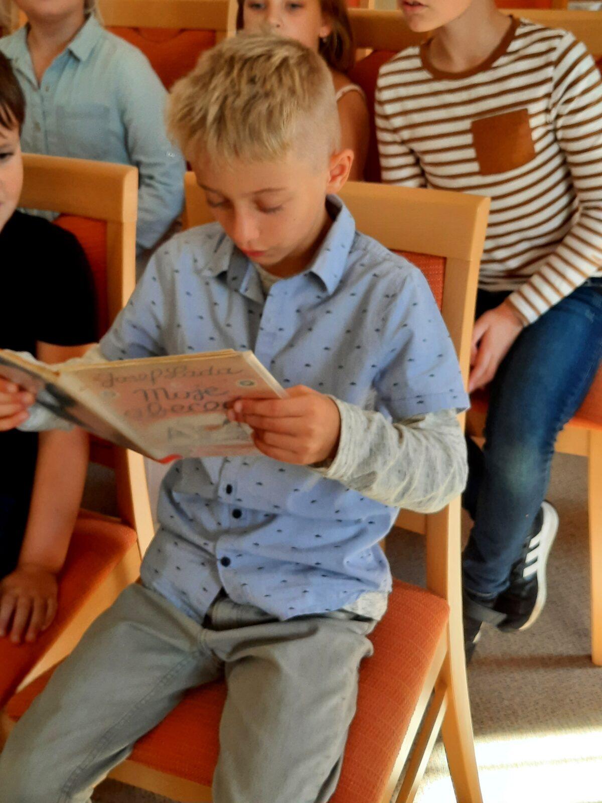 1. 10. Pasování na čtenáře - 15