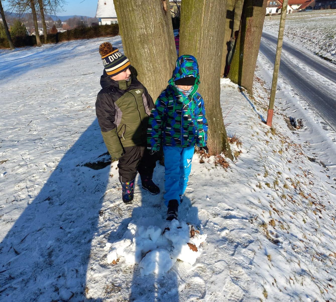 Prvňáčci - tělocvik na sněhu - 8