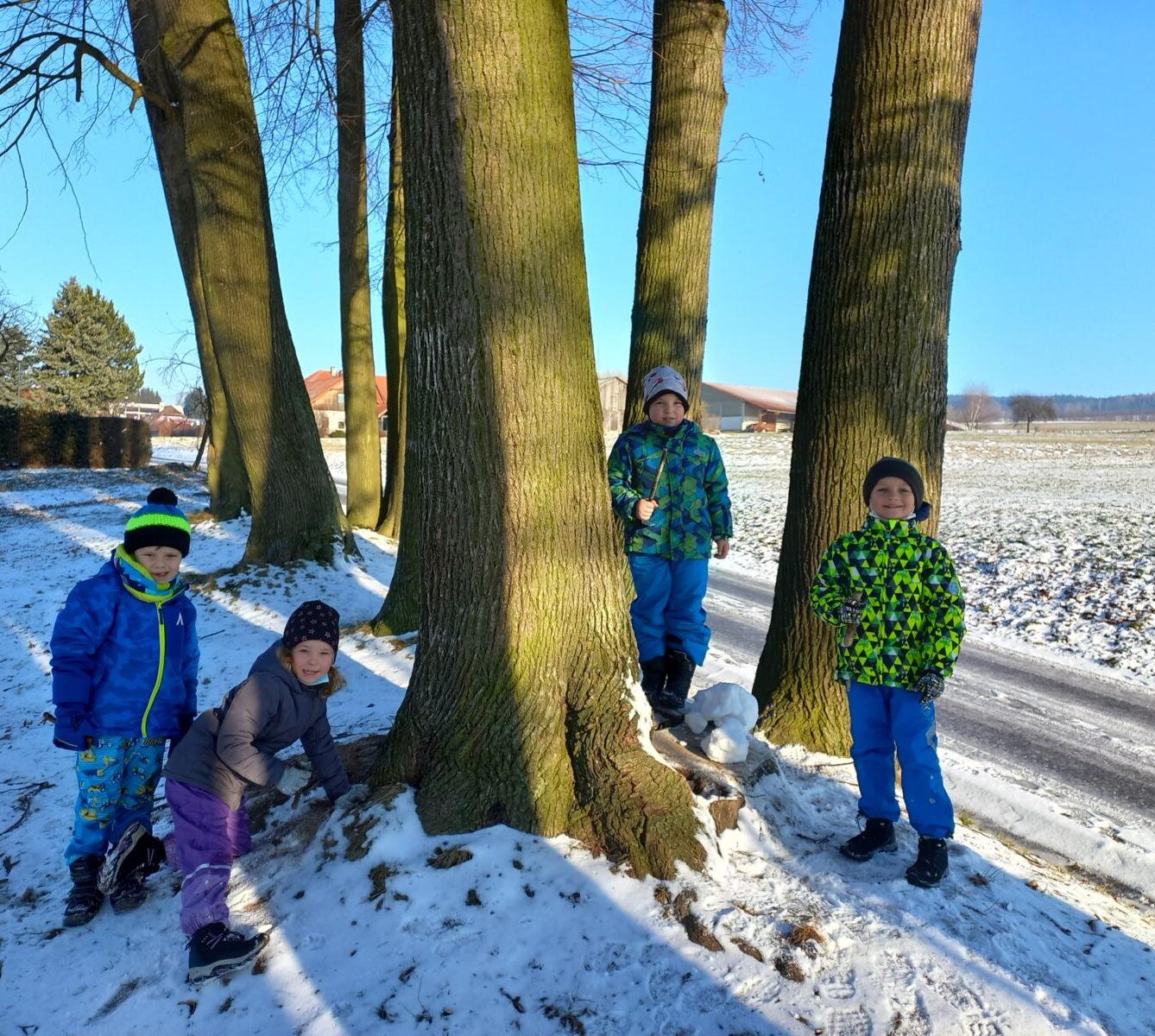 Prvňáčci - tělocvik na sněhu - 11