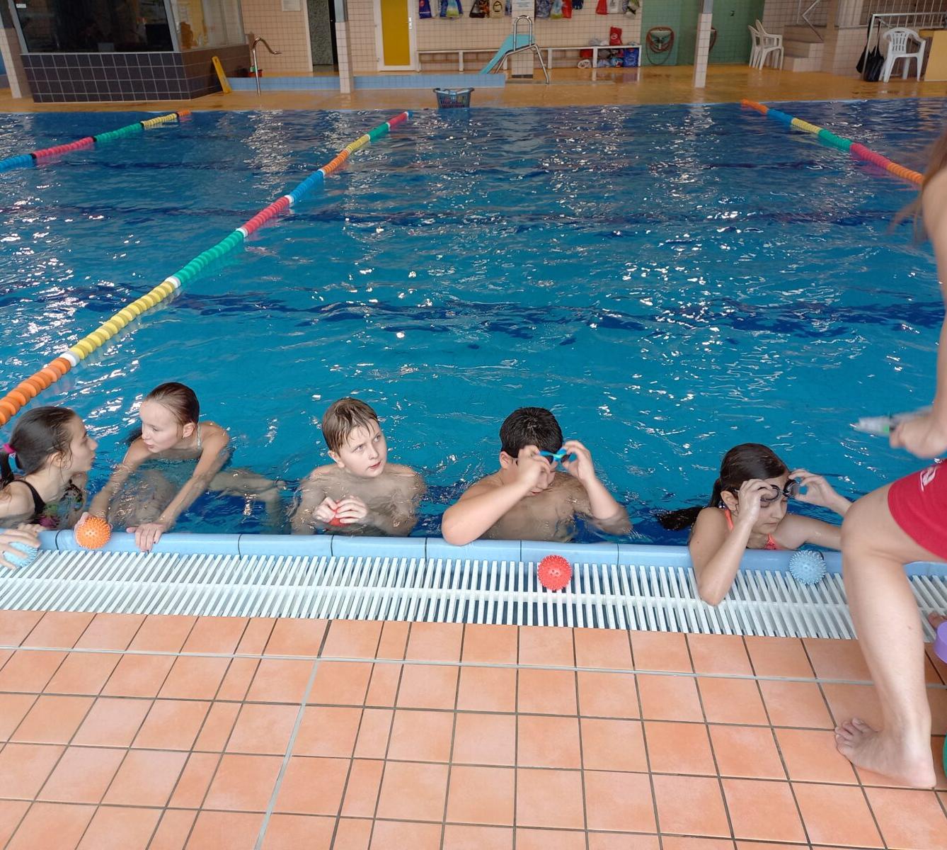 Zahájení plaveckého výcviku - 1. a 5. třída - 17