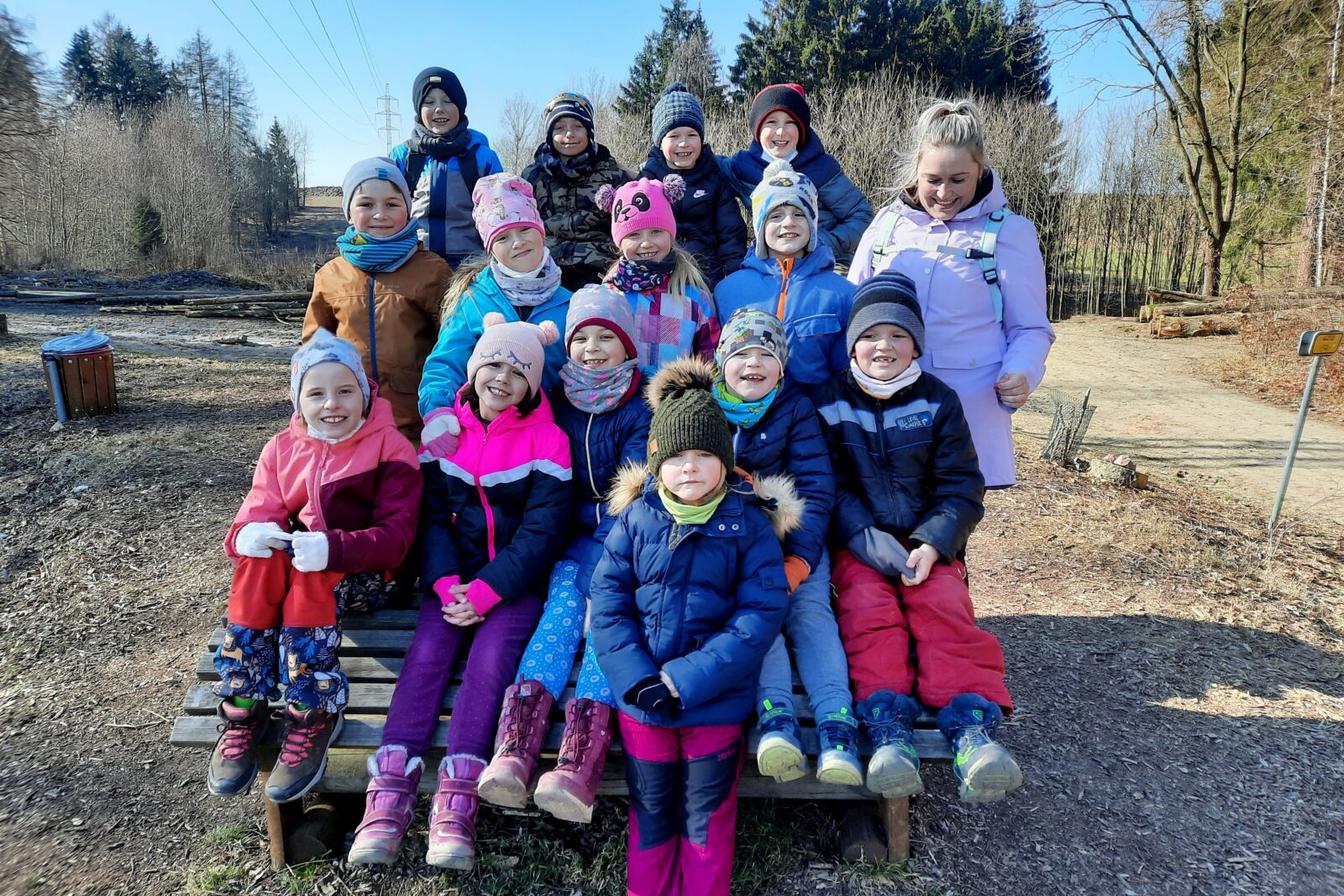 11. 3. Přírodovědná vycházka do lesa, 2. třída