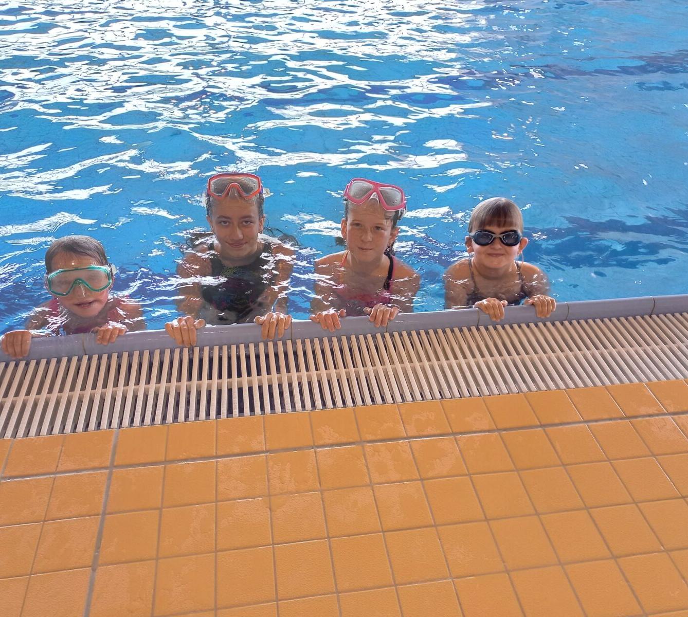 Ukončení plaveckého výcviku - 1. a 5. třída - 4