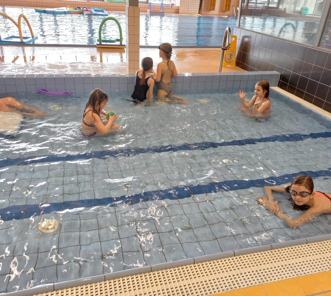 Ukončení plaveckého výcviku - 1. a 5. třída - 9