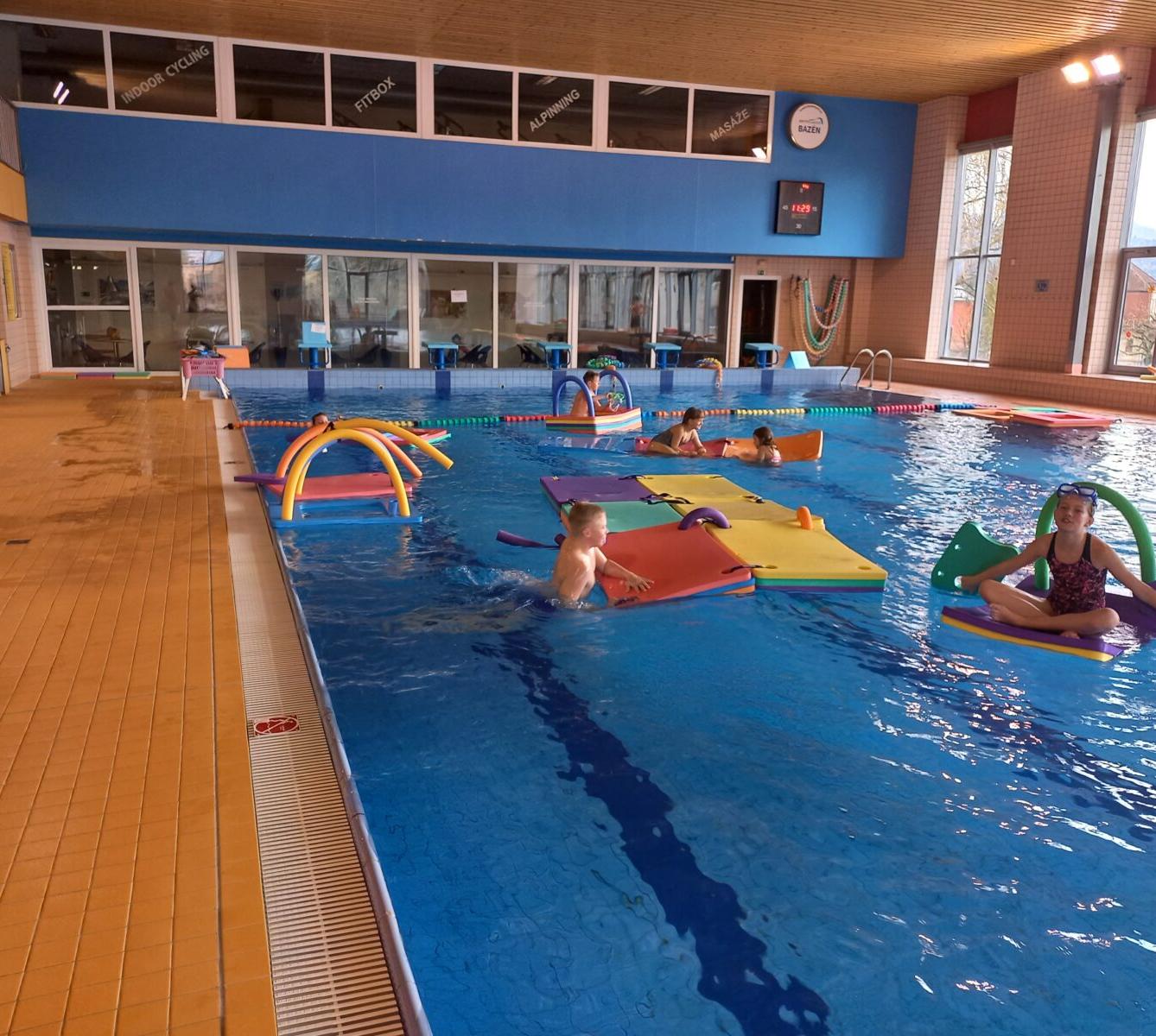 Ukončení plaveckého výcviku - 1. a 5. třída - 14