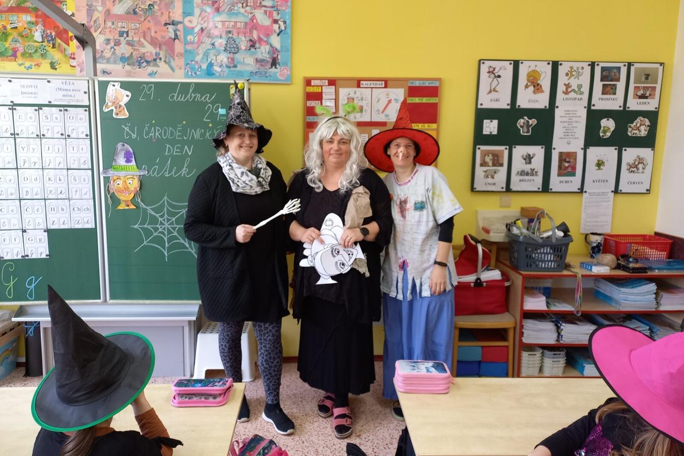 Čarodějnická škola kouzel v 1. třídě