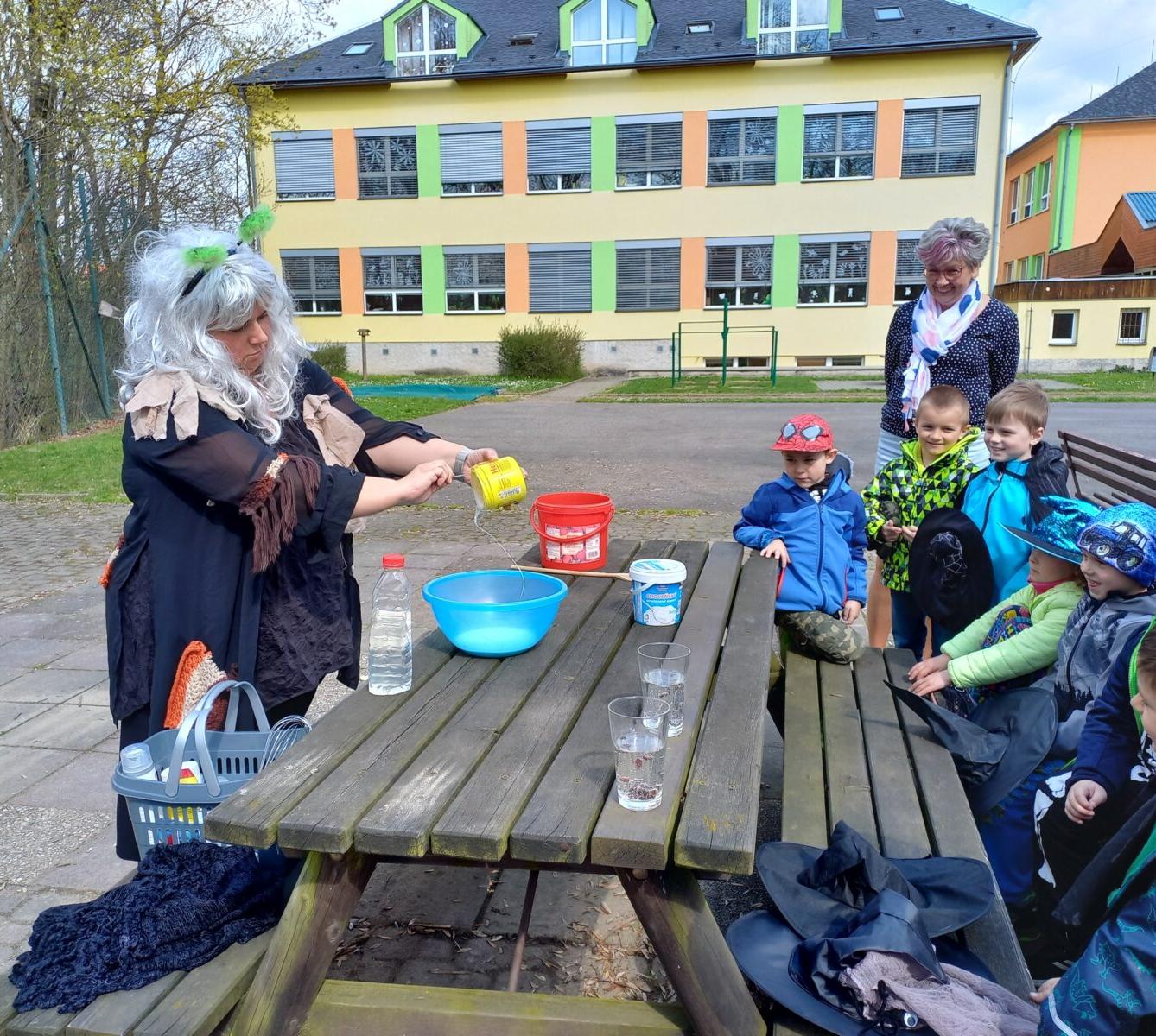 Čarodějnická škola kouzel v 1. třídě - 19