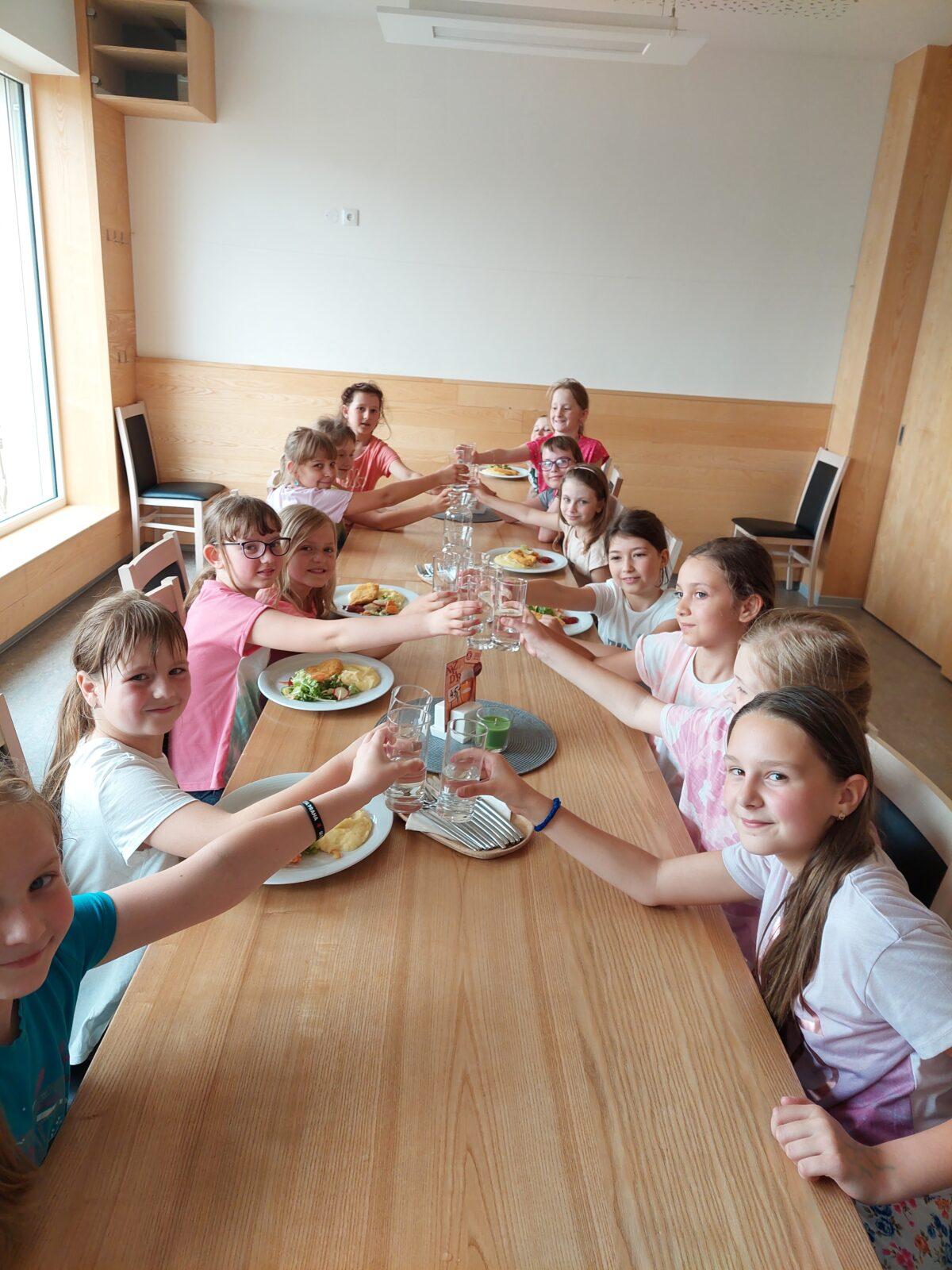 Třeťáci - školní výlet do SkiPi parku - 6