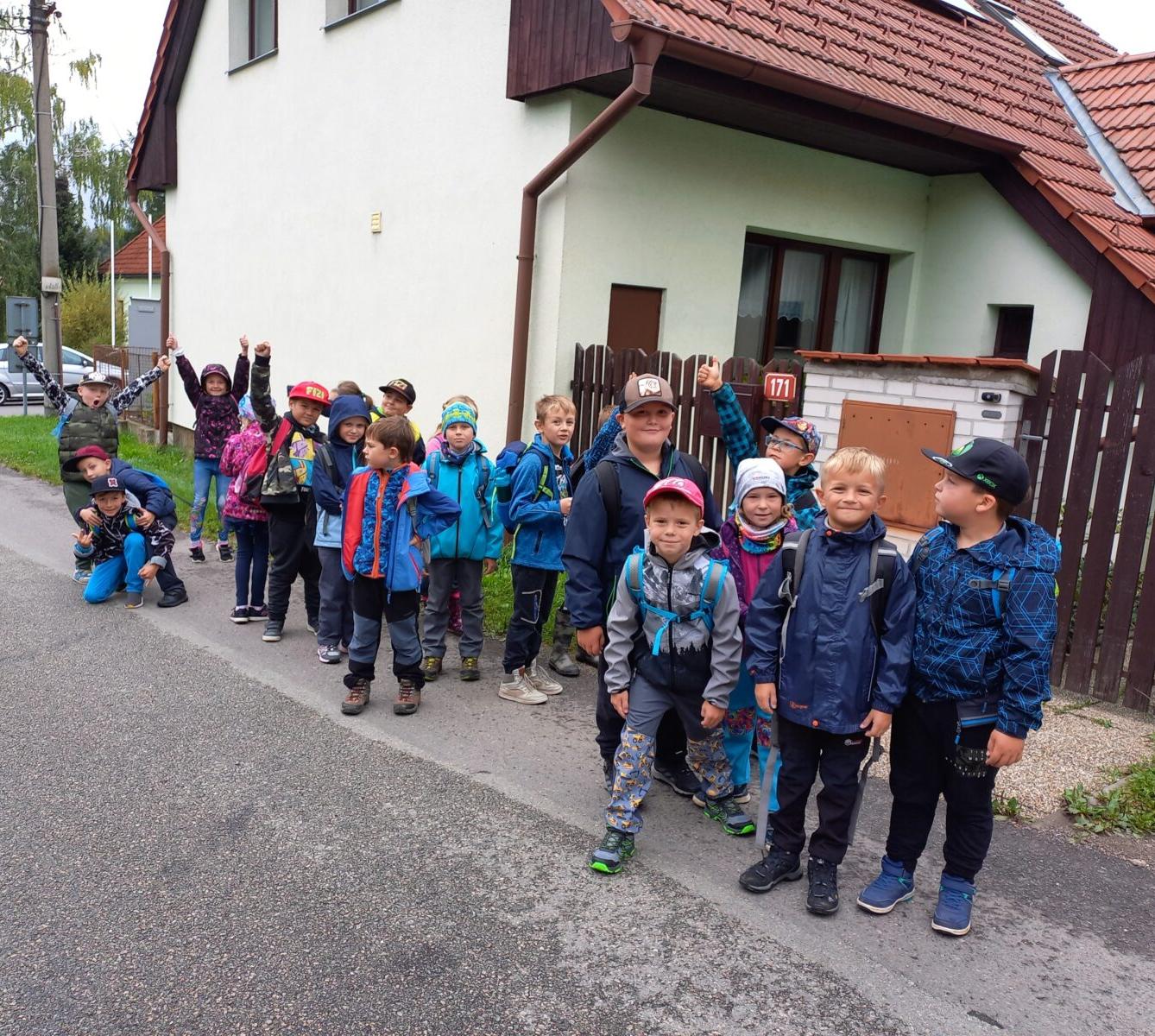 Detektivové ze druhé třídy na stopě tajemného kódu - 1