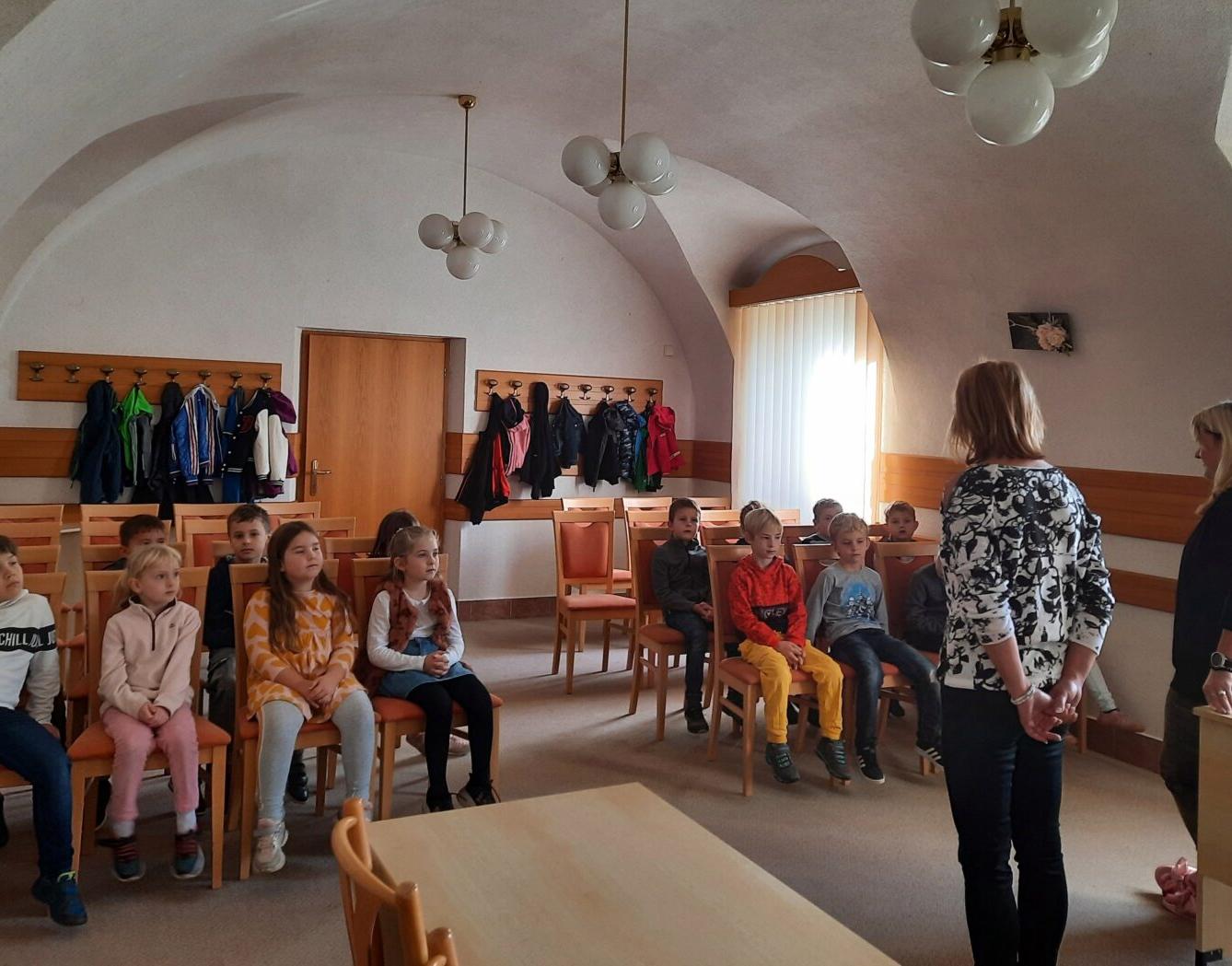 5. 10. - 1.B v obecní knihovně - 2