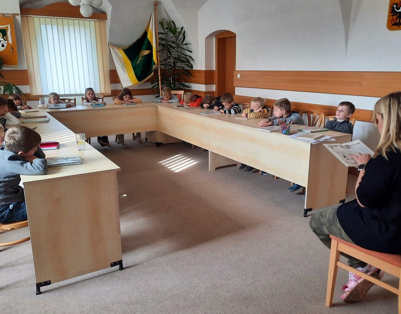 5. 10. - 1.B v obecní knihovně - 9