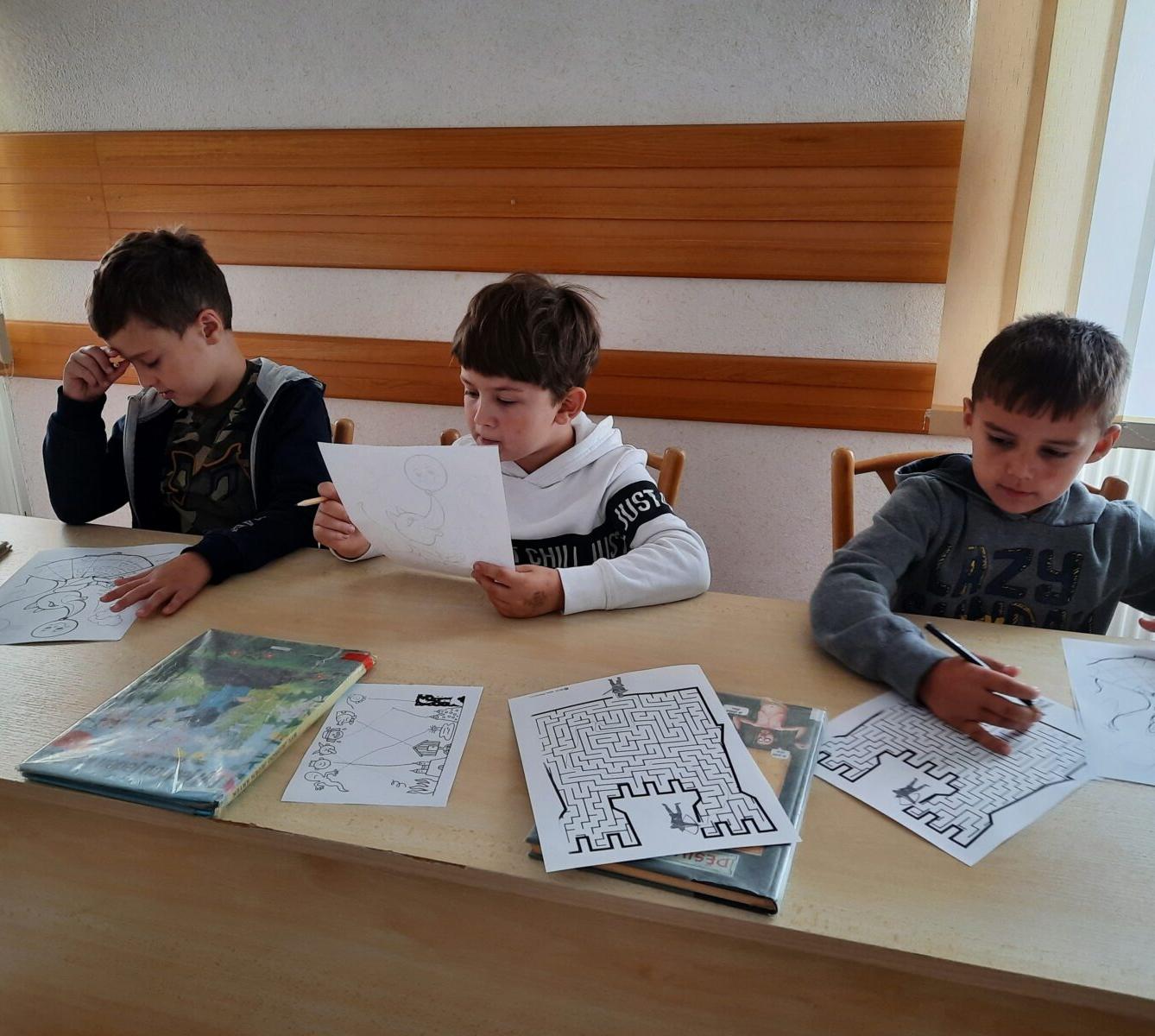 5. 10. - 1.B v obecní knihovně - 17