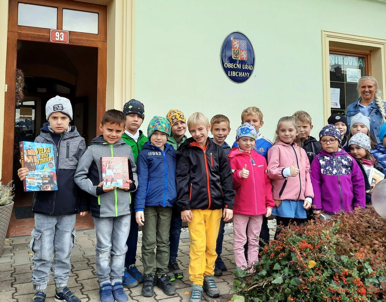 5. 10. - 1.B v obecní knihovně - 24