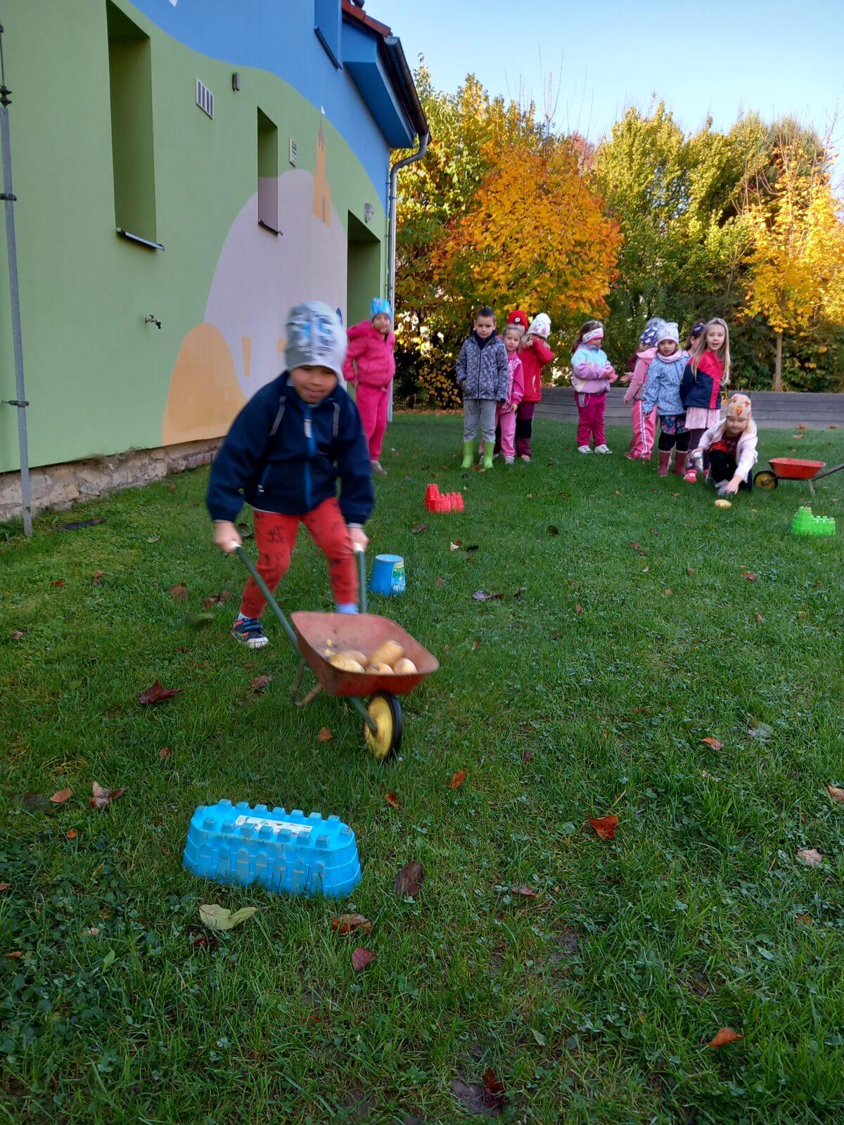 Bramborování 2022 - MŠ Korálek - 11