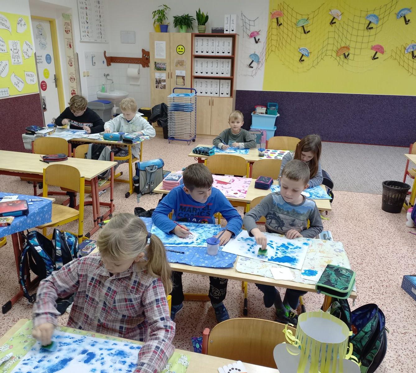 Druháčci tvořili výrobky na vánoční jarmark - 13