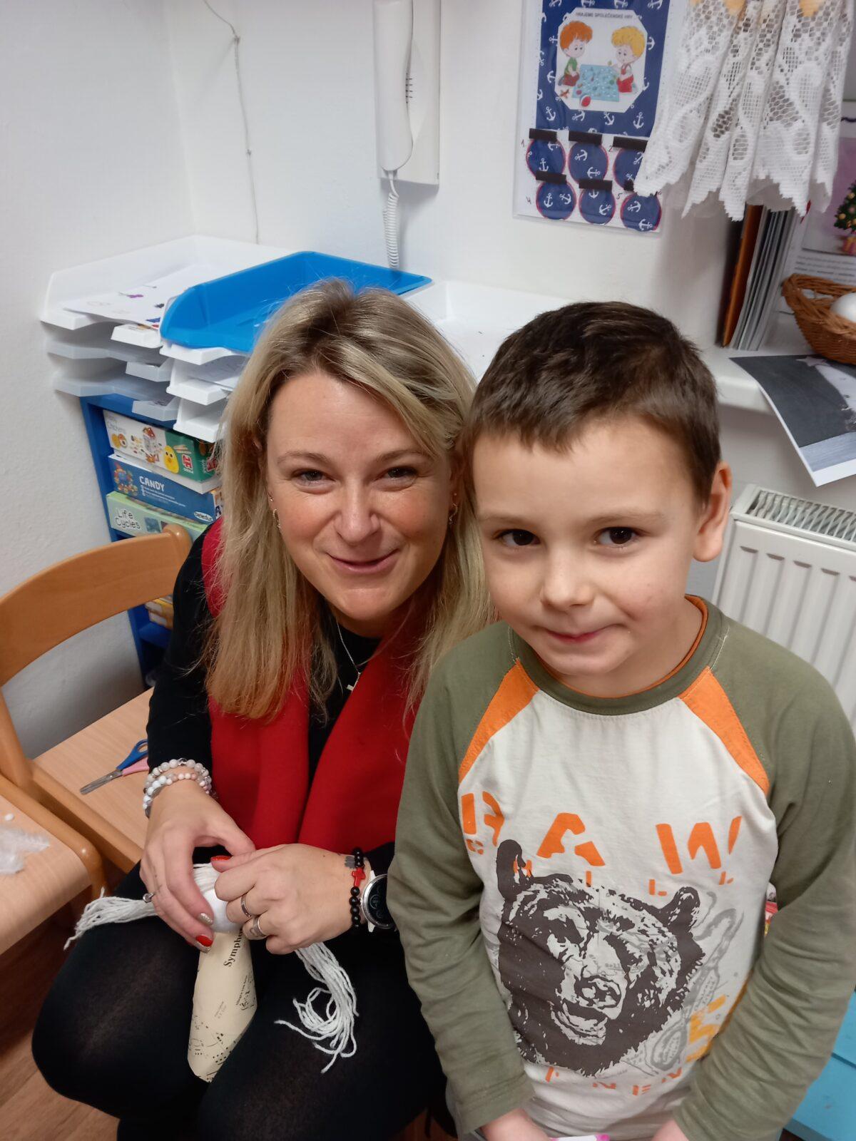 Vánoční setkání s rodiči - společné tvoření, hledání vánočního pokladu, zpívání koled, ochutnávka cukroví a punče... - 24