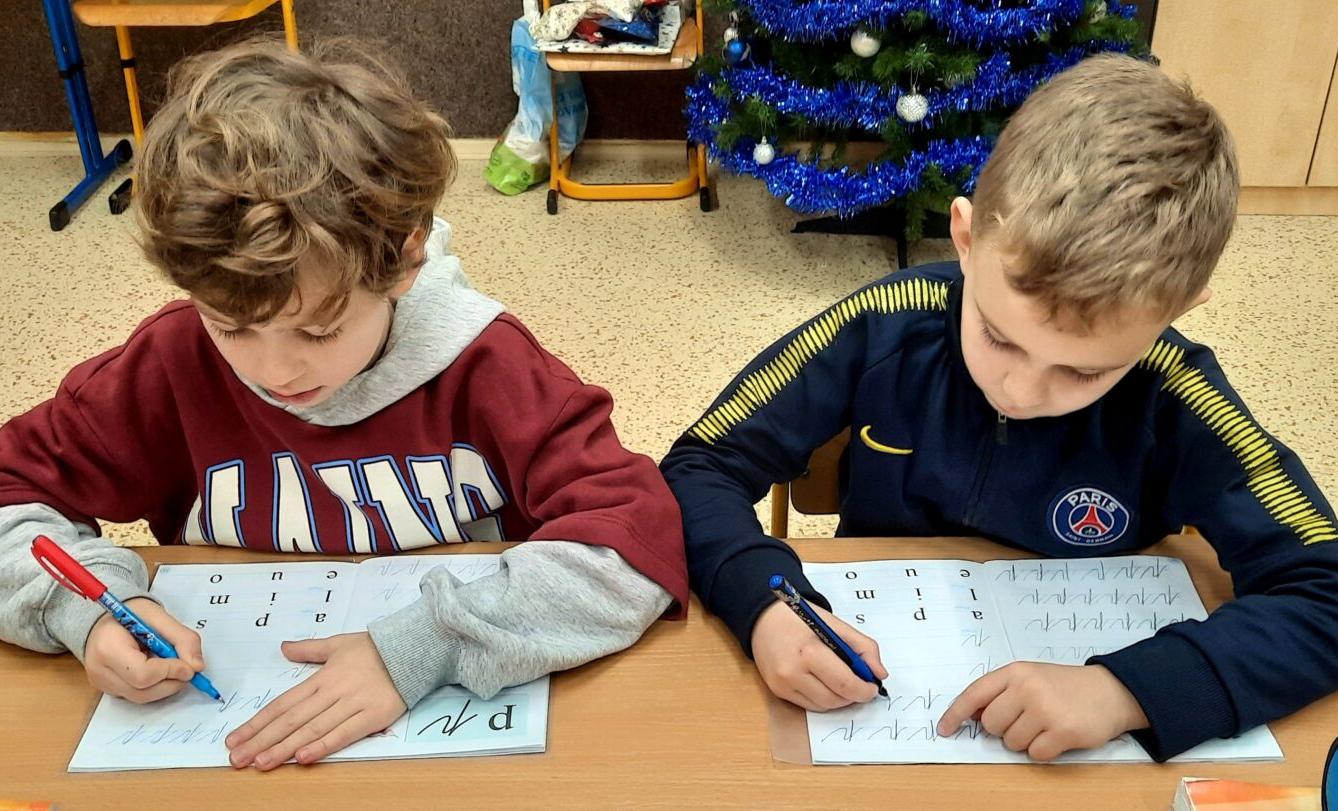 20. 12. Předávání pera v 1.B - 6