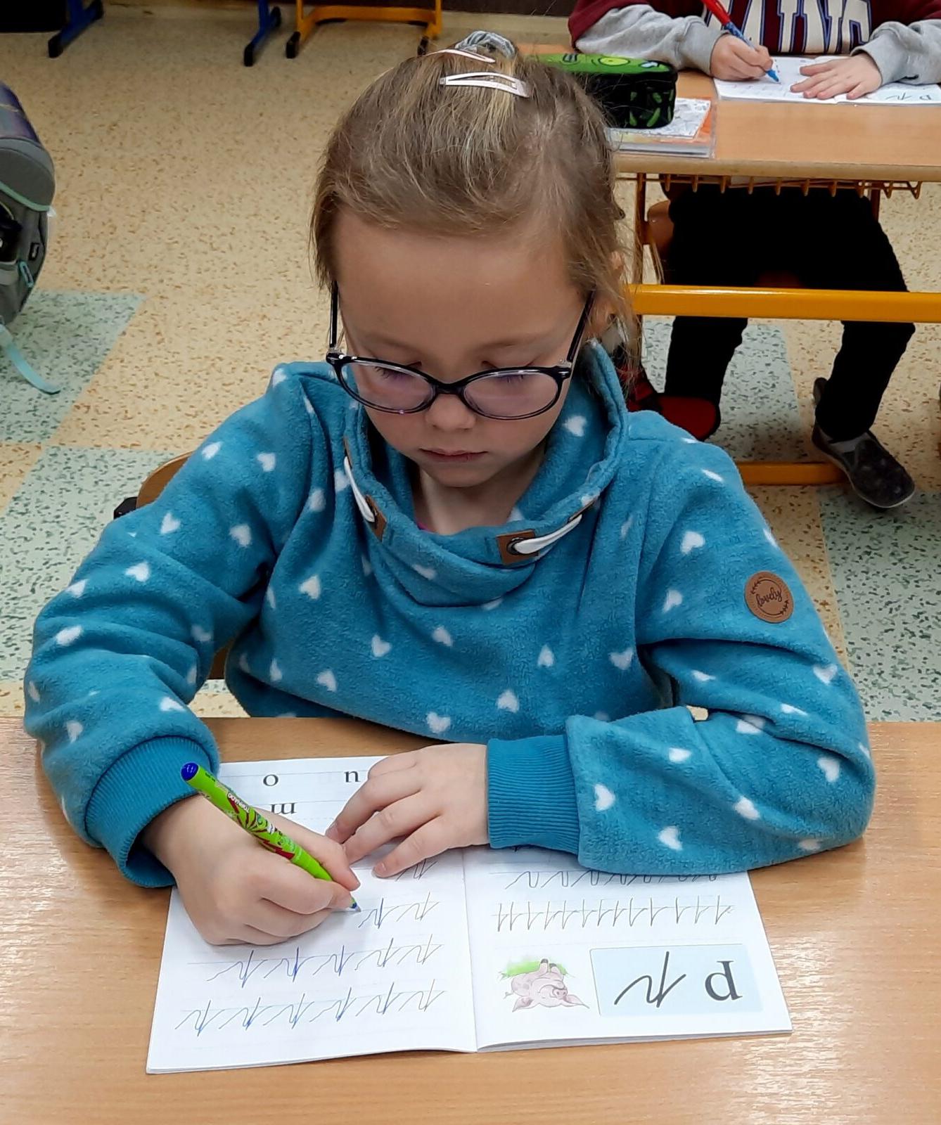 20. 12. Předávání pera v 1.B - 9