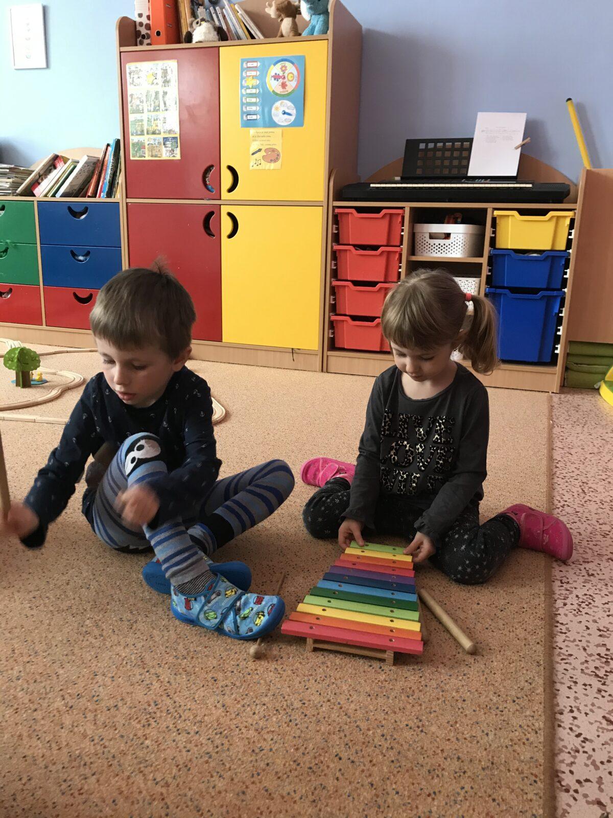 ODPOLEDNÍ HRY: ,,NAŠE SMYSLY" - 14