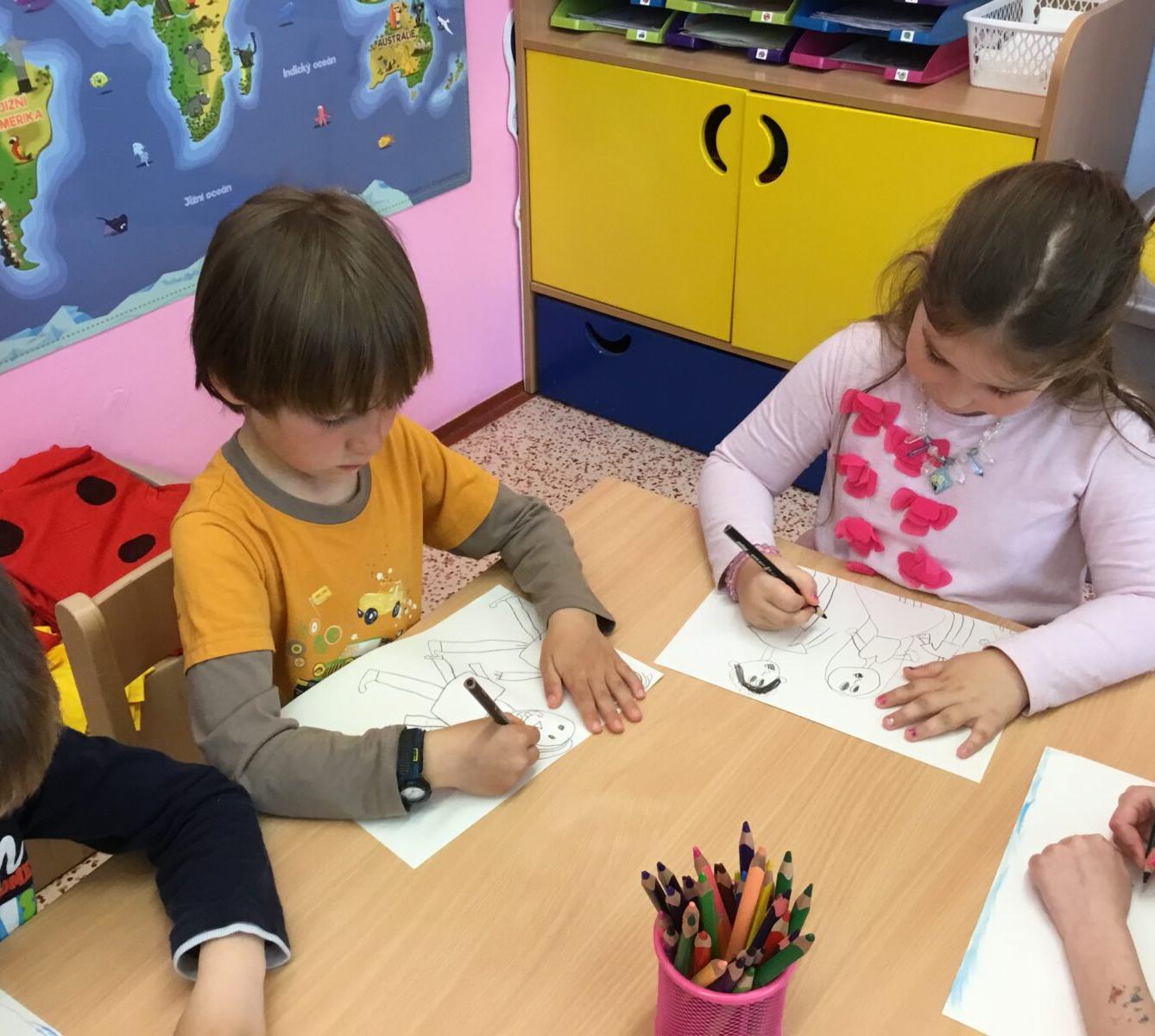 SOVIČKY: ,,MAMINKA MÁ SVÁTEK, RODINA" - 13