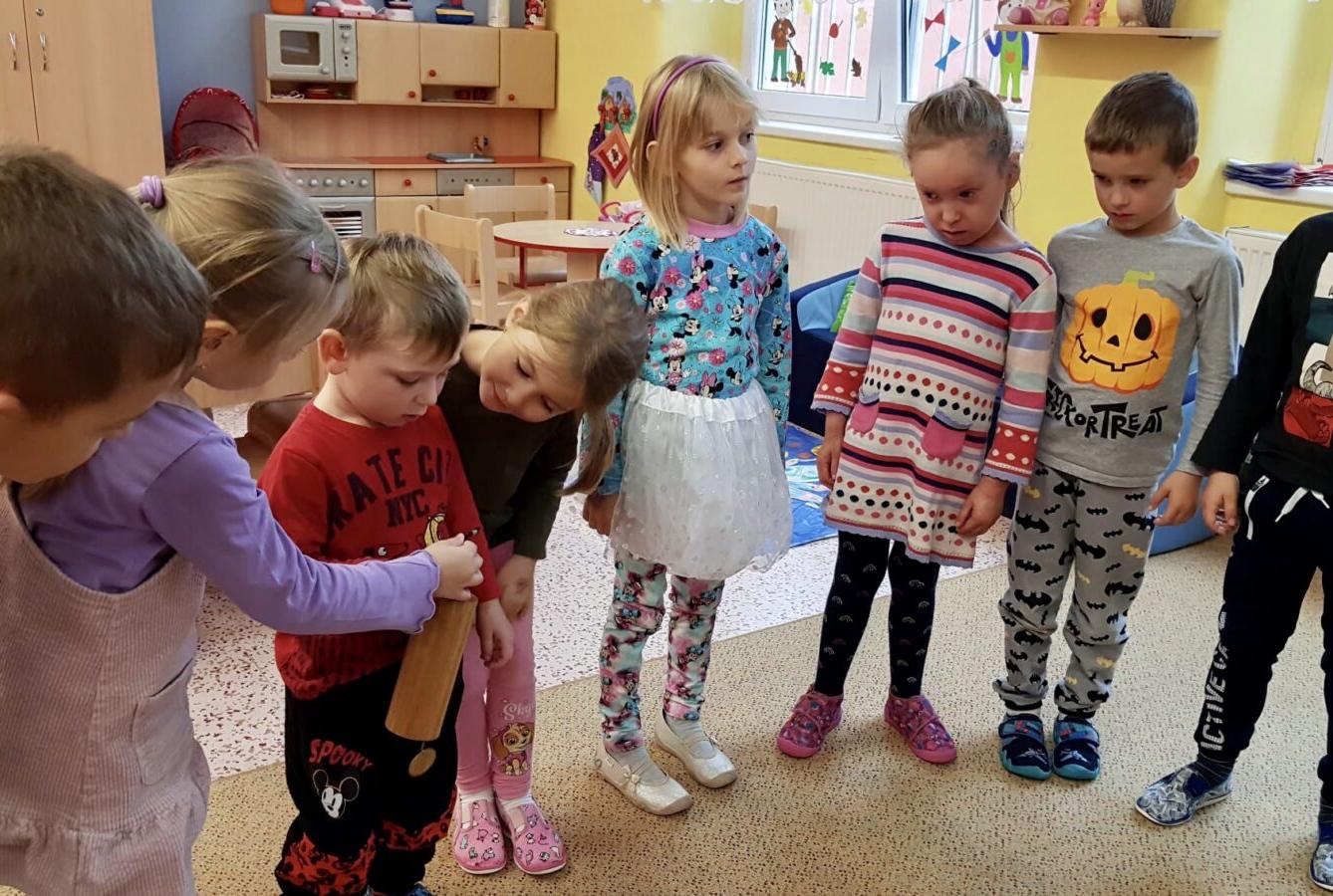 MUZIKOTERAPIE: ,,INDIÁNSKÁ POHÁDKA" - 17