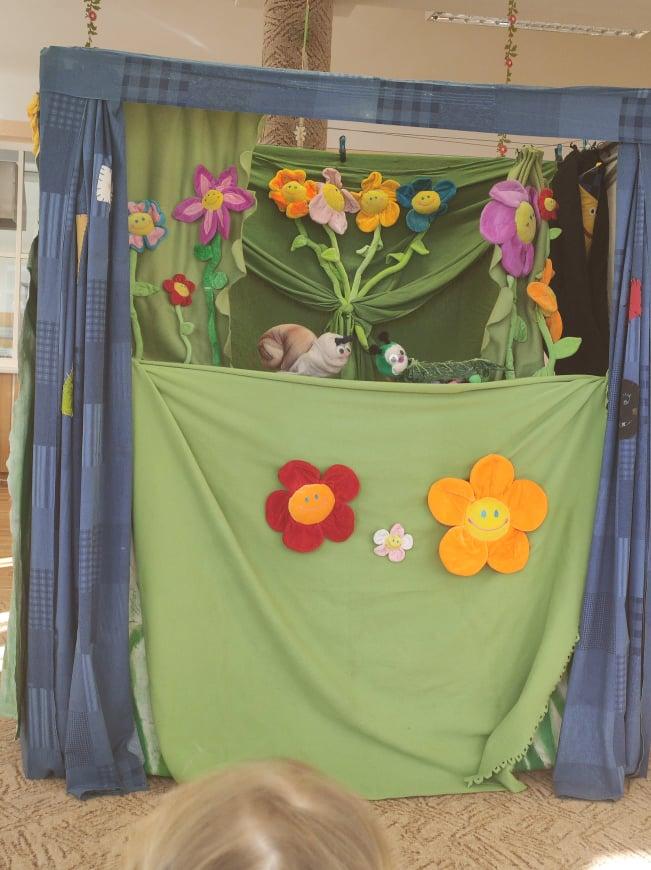 Divadlo JÓJO - POHÁDKA Z ROZKVETLÉ LOUKY - 9