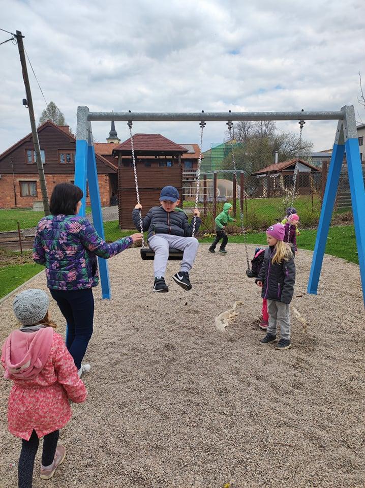 Přednáška p. Kubasy a návštěva hřiště - 17