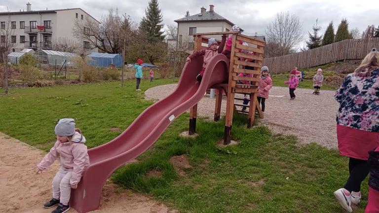 Přednáška p. Kubasy a návštěva hřiště - 22