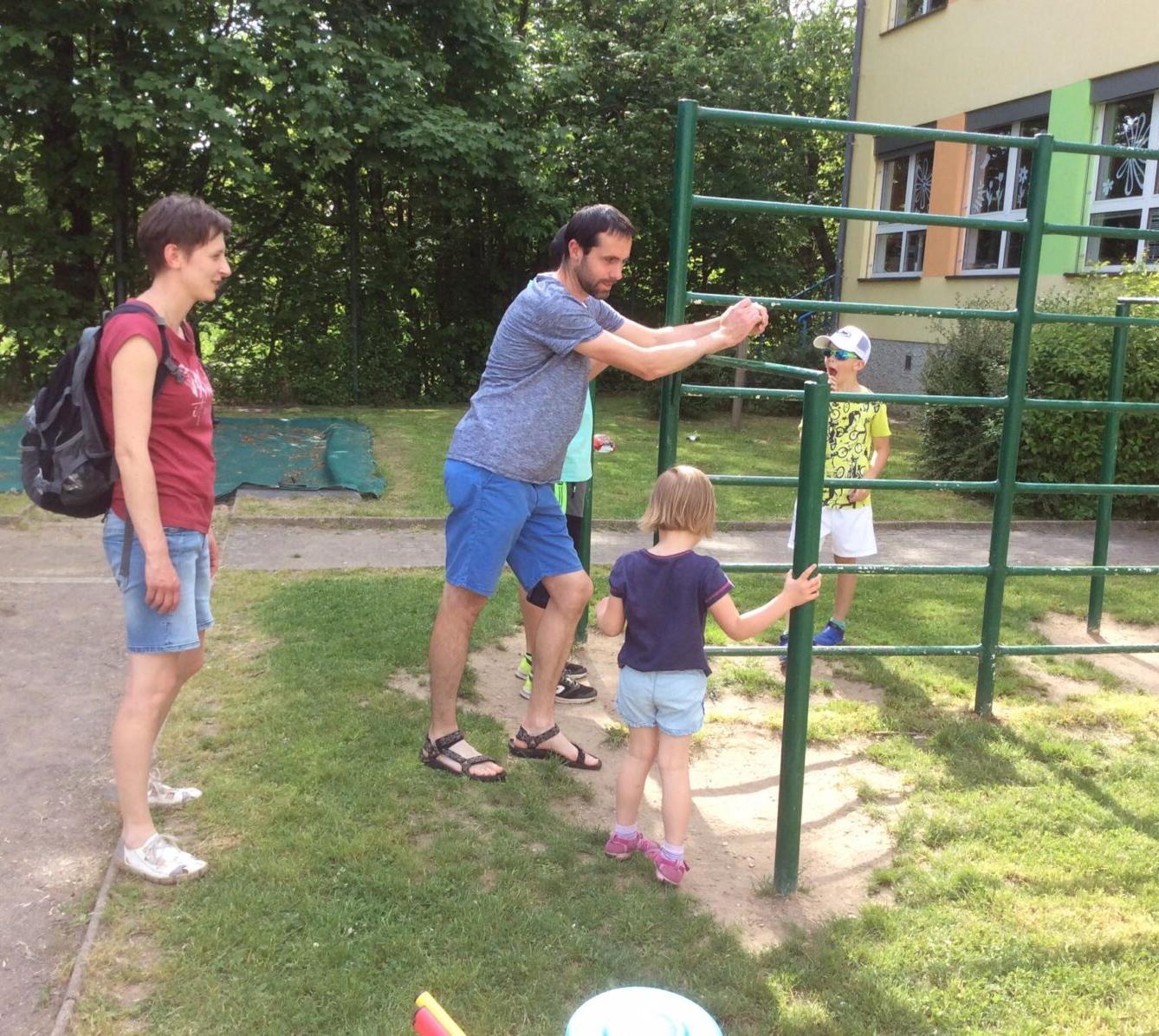 ŠD - sportovní odpoledne s rodiči - 69