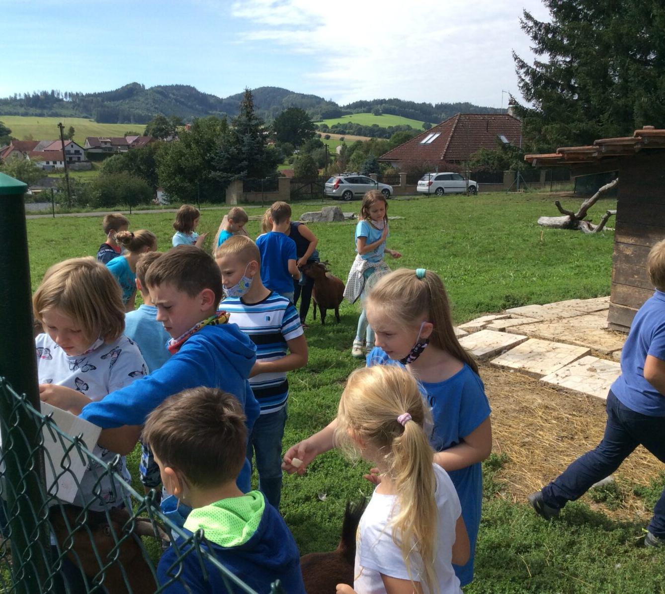 Družinka v zahradnictví - 2