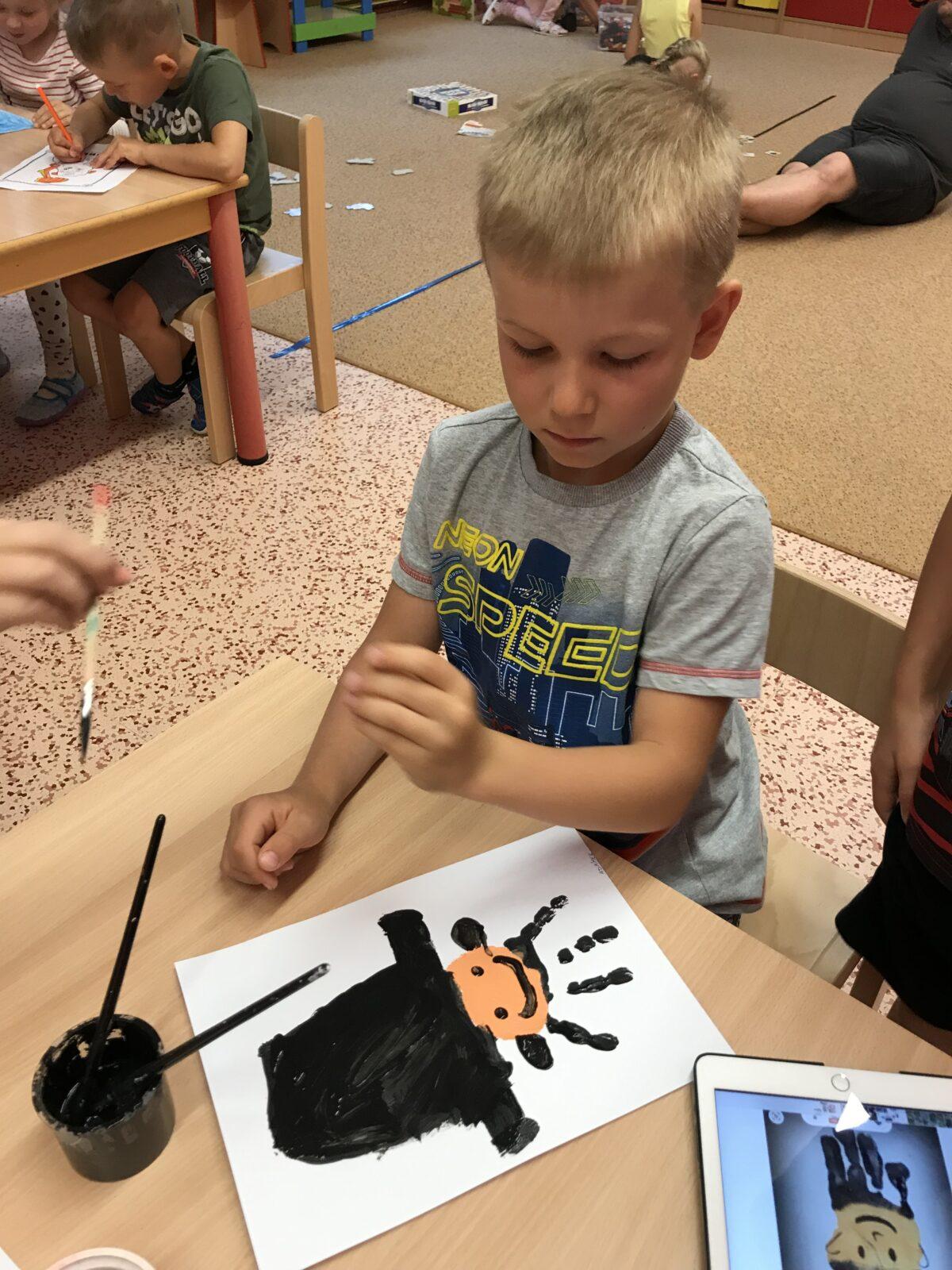 SOVIČKY: ,,TEN DĚLÁ TO A TEN ZAS TOHLE" - 23